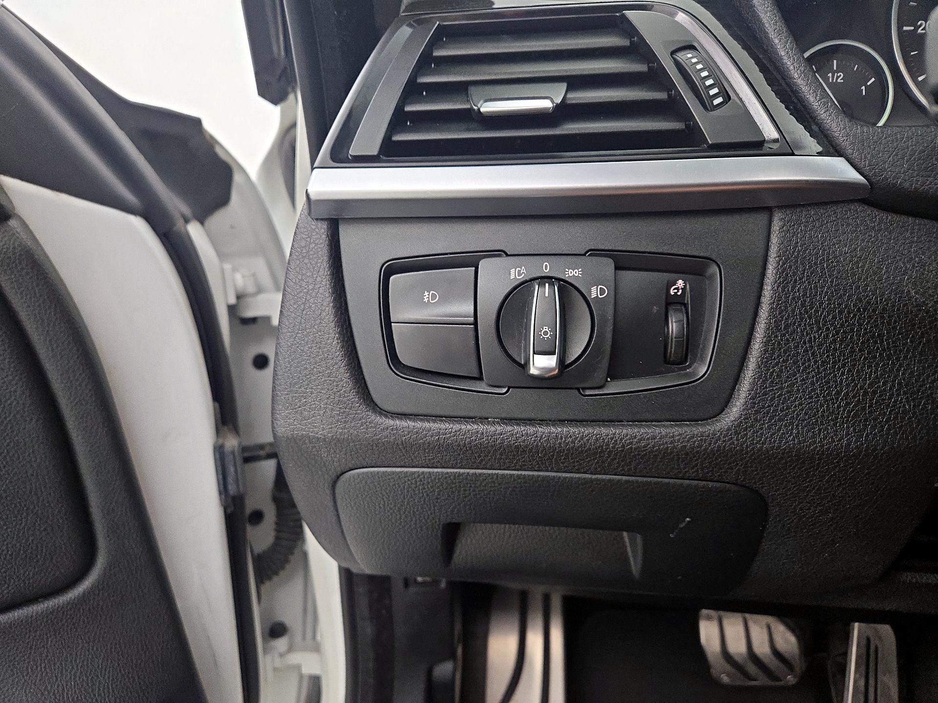 Thumbnail: 2016 BMW 4 Series - 13