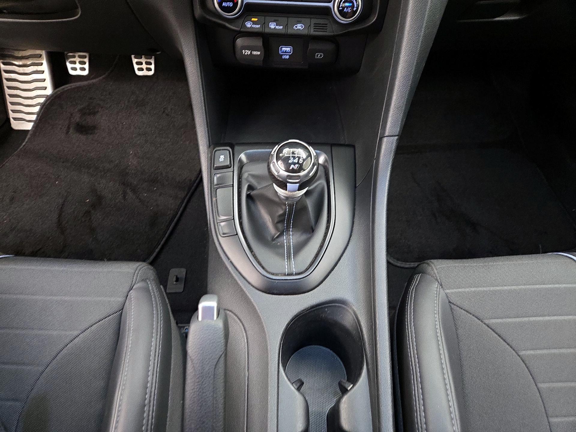 Thumbnail: 2022 Hyundai Veloster - 16