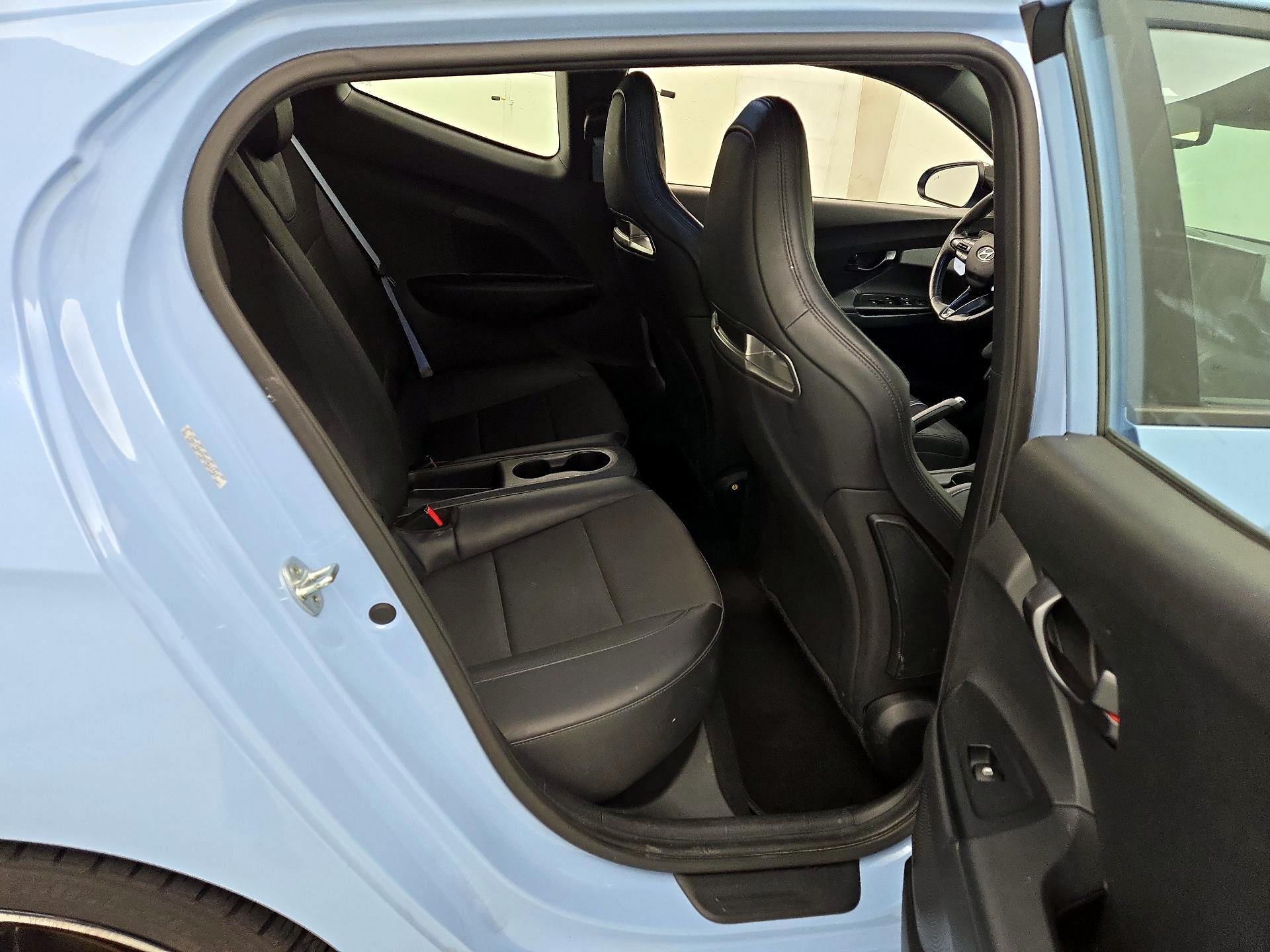 Thumbnail: 2022 Hyundai Veloster - 18