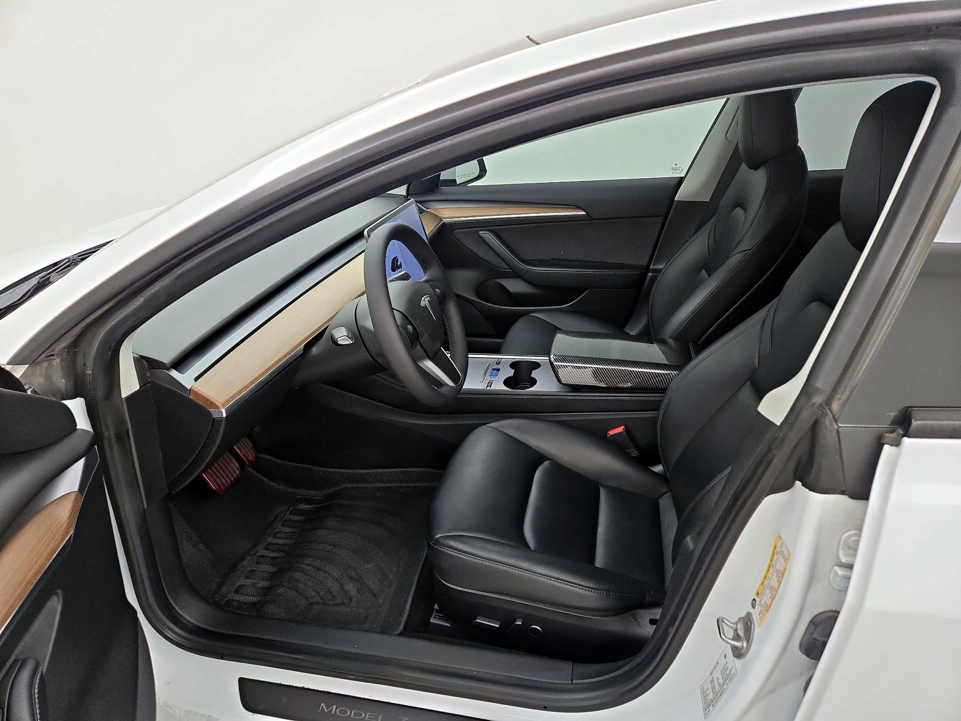 Thumbnail: 2021 Tesla Model 3 - 11