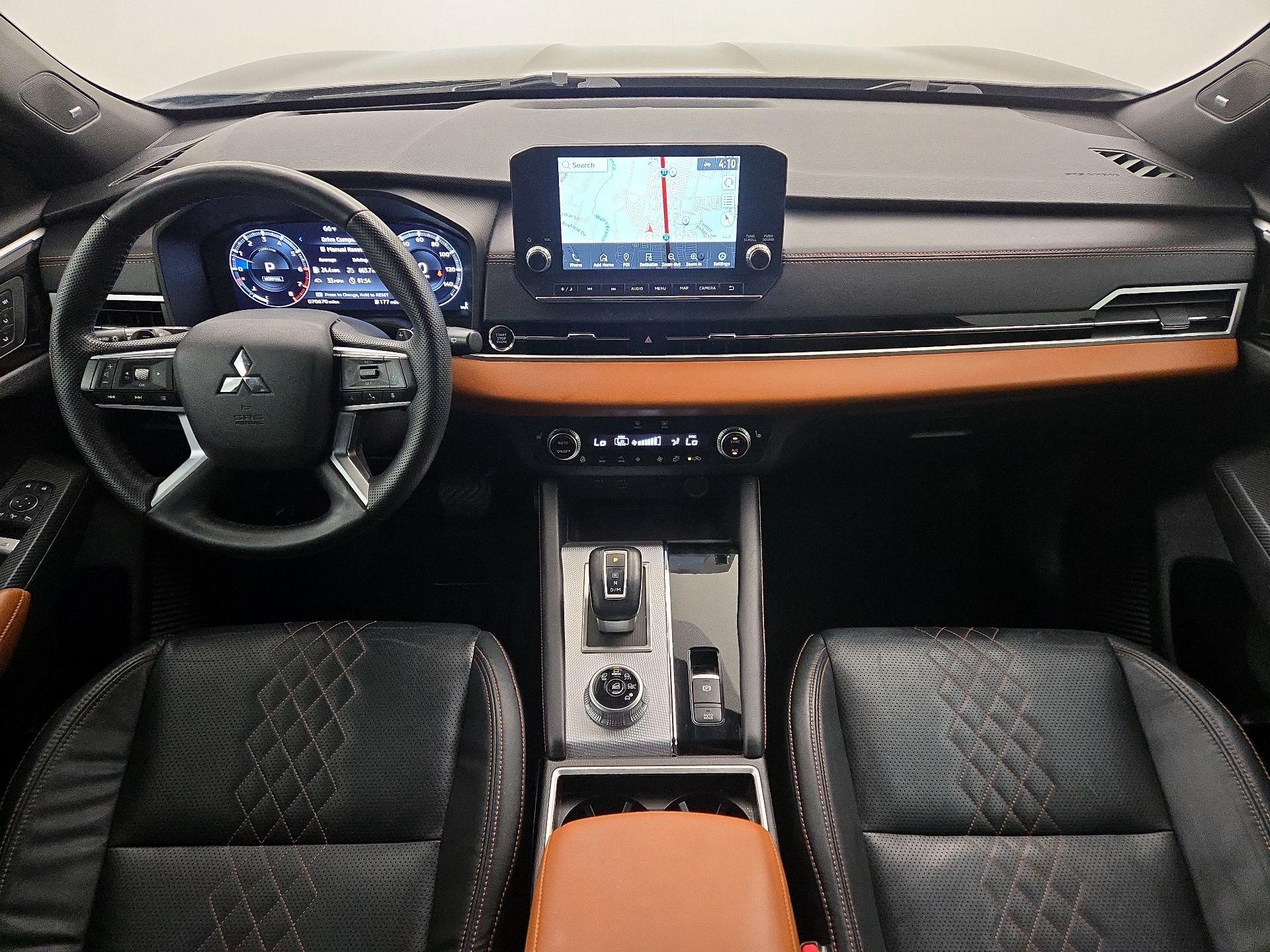 Thumbnail: 2022 Mitsubishi Outlander - 9