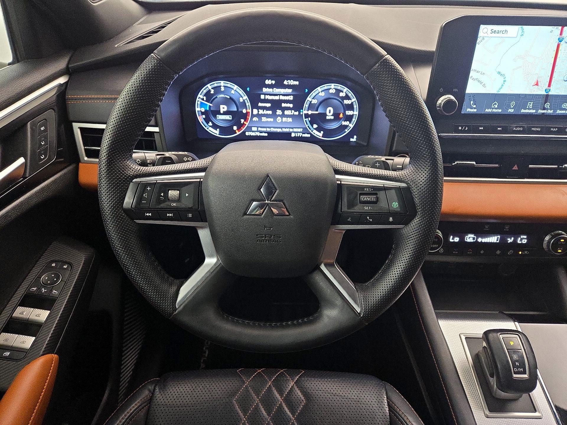 Thumbnail: 2022 Mitsubishi Outlander - 10