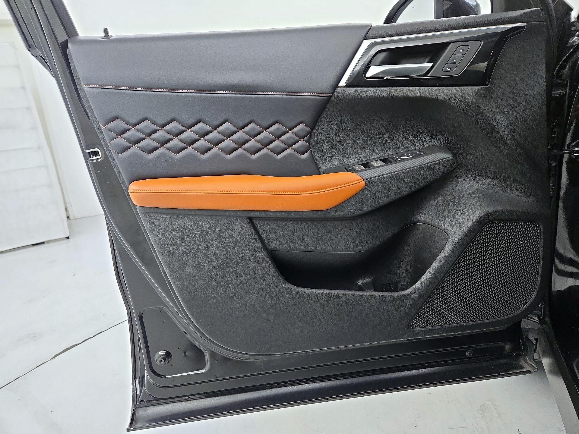 Thumbnail: 2022 Mitsubishi Outlander - 12