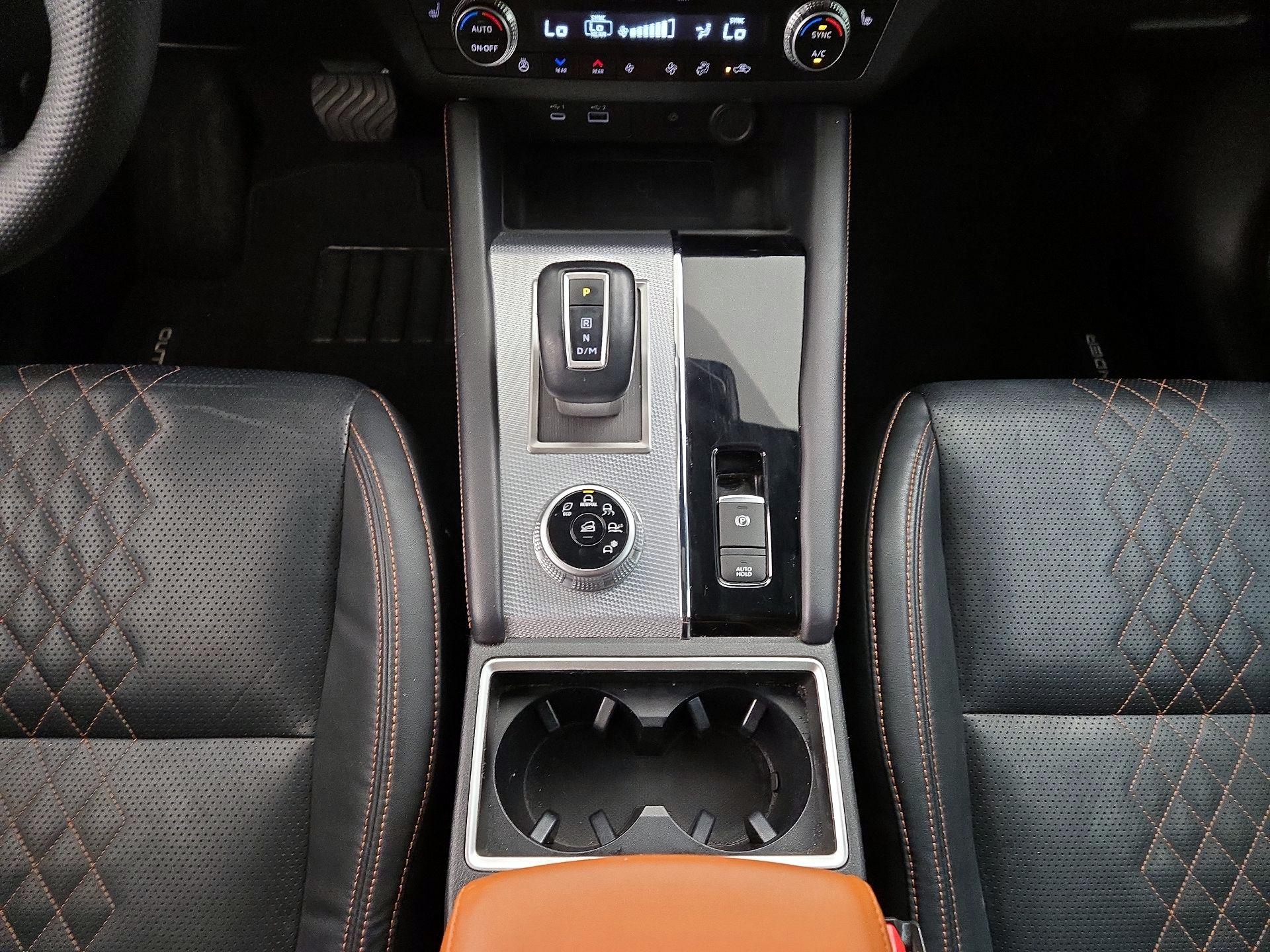 Thumbnail: 2022 Mitsubishi Outlander - 18