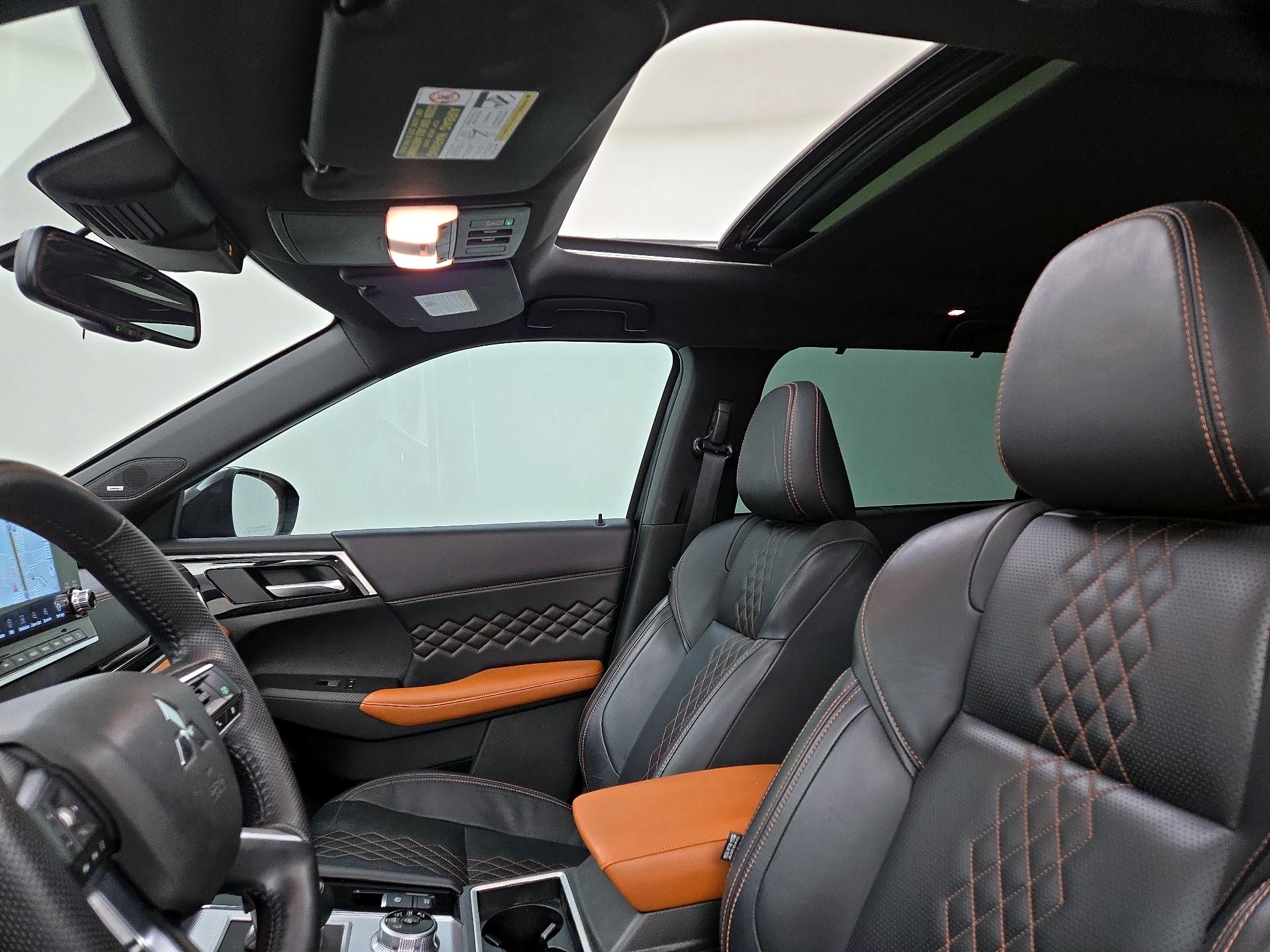 Thumbnail: 2022 Mitsubishi Outlander - 20