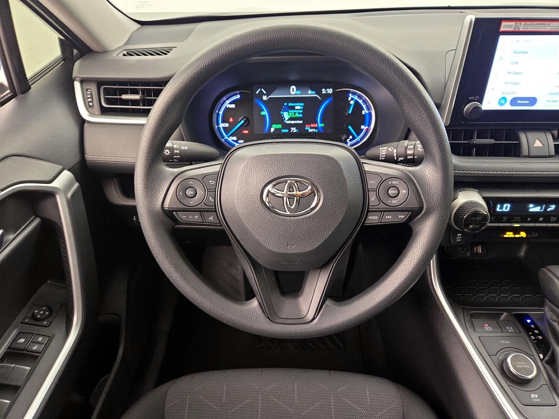 Thumbnail: 2025 Toyota RAV4 - 10