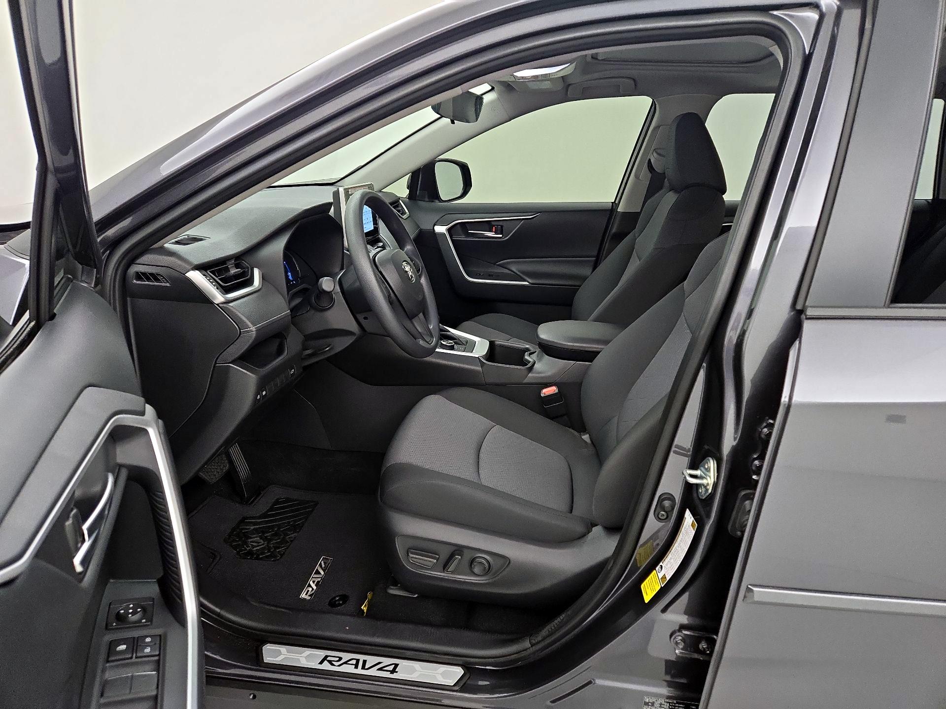 Thumbnail: 2025 Toyota RAV4 - 11