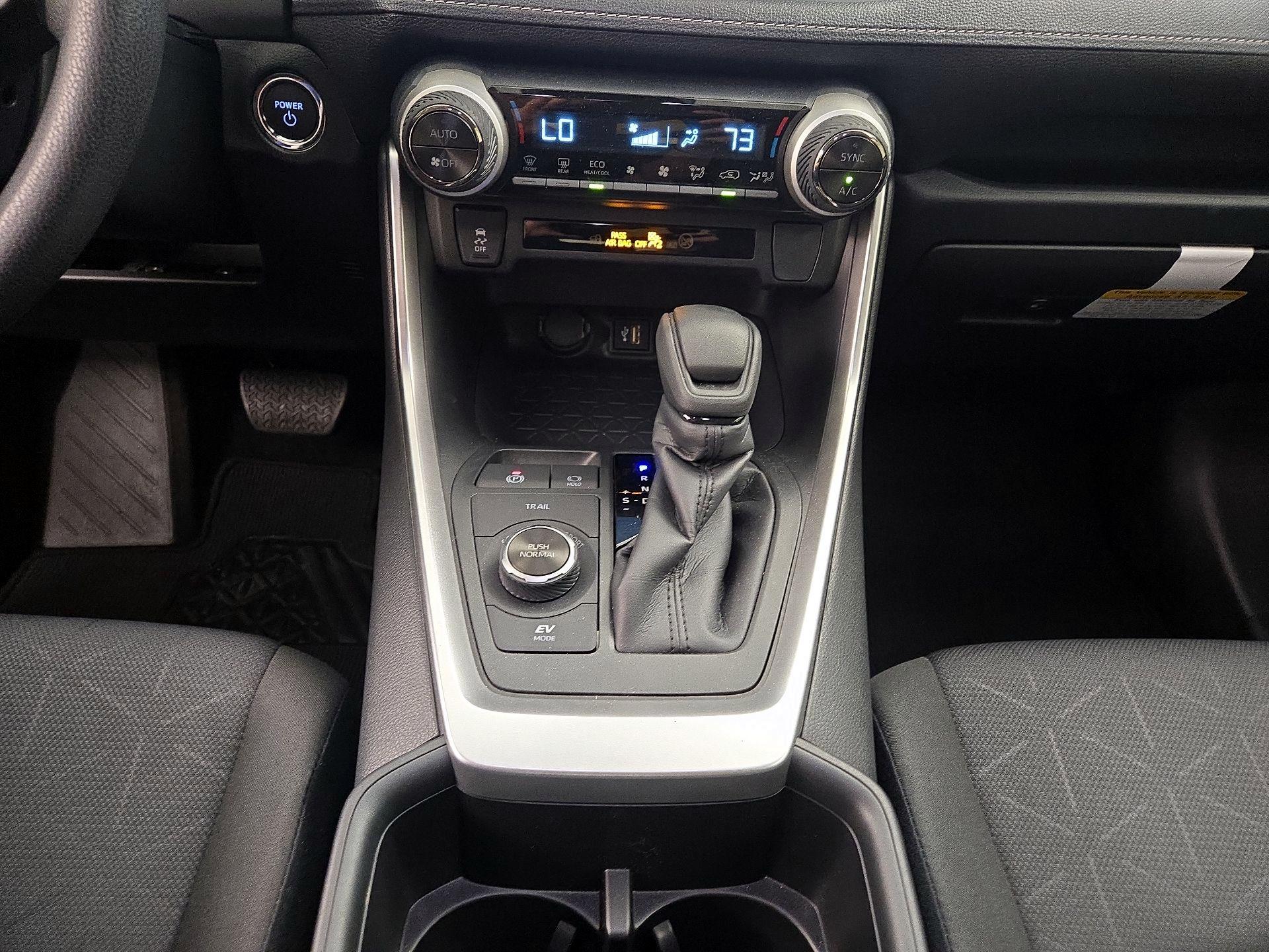 Thumbnail: 2025 Toyota RAV4 - 17