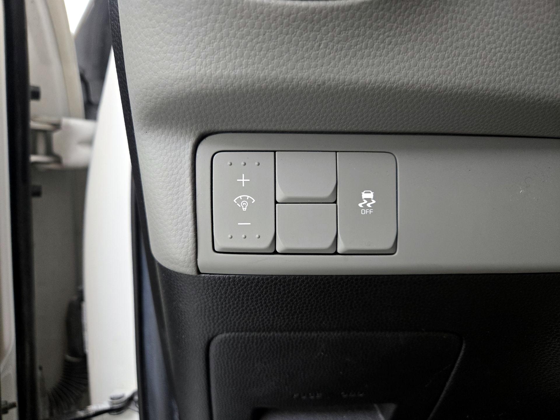 Thumbnail: 2018 Kia Soul - 13