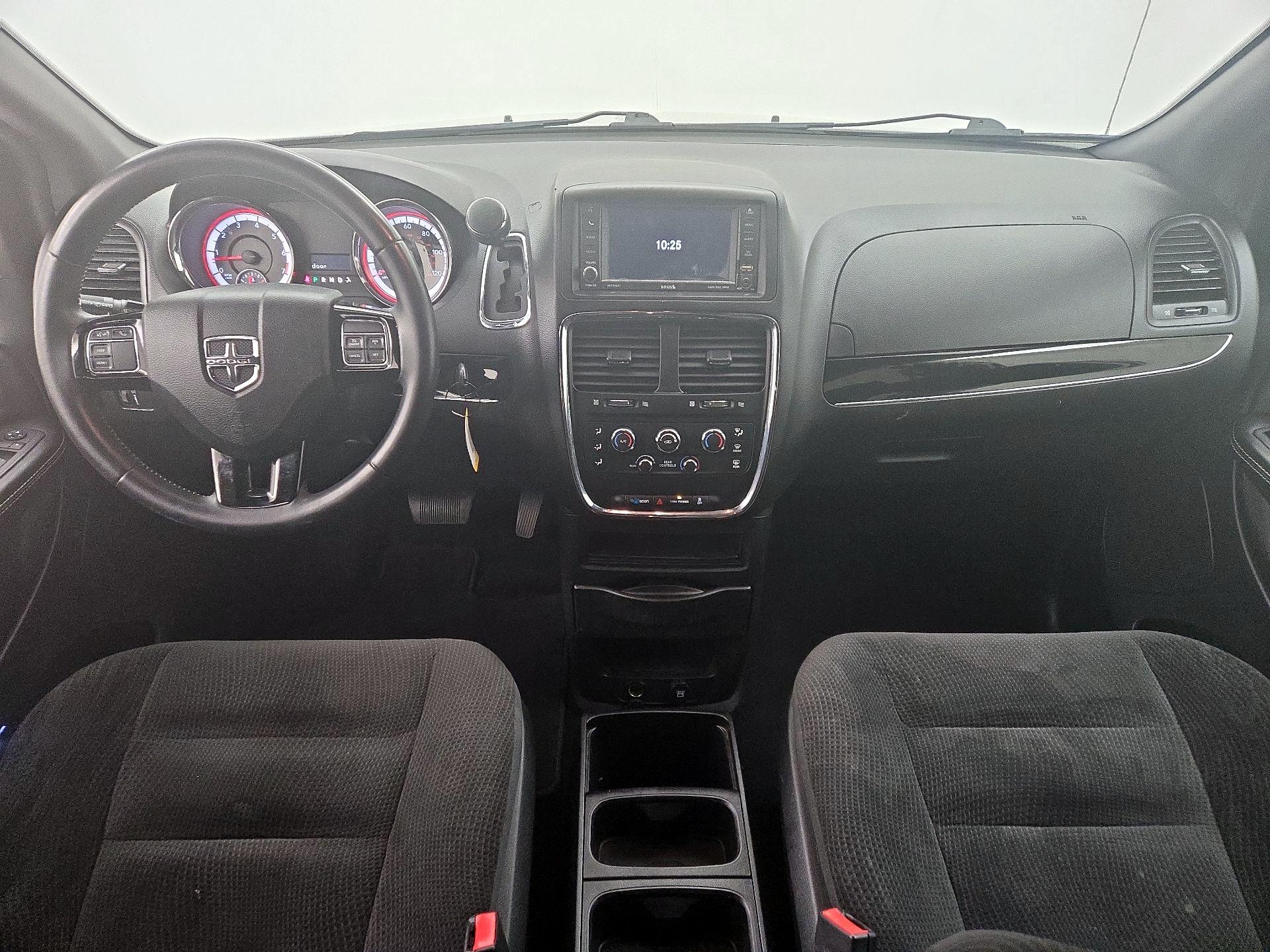 Thumbnail: 2019 Dodge Grand Caravan - 9