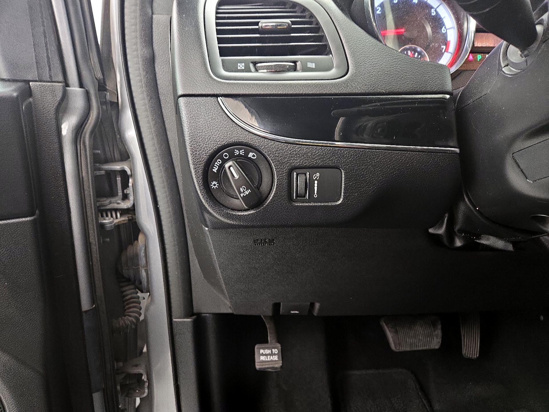 Thumbnail: 2019 Dodge Grand Caravan - 13