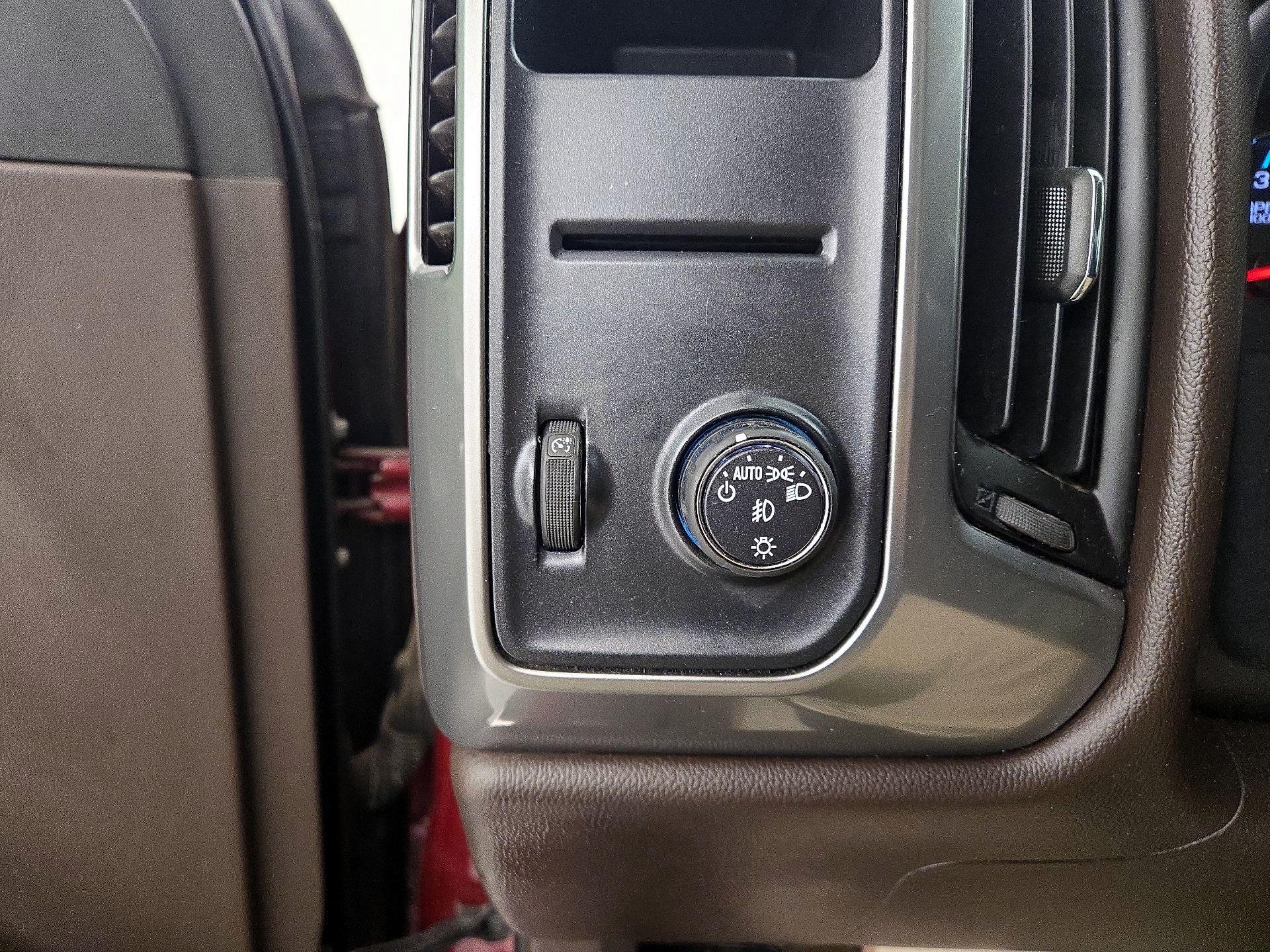 Thumbnail: 2015 Chevrolet Silverado 1500 - 13