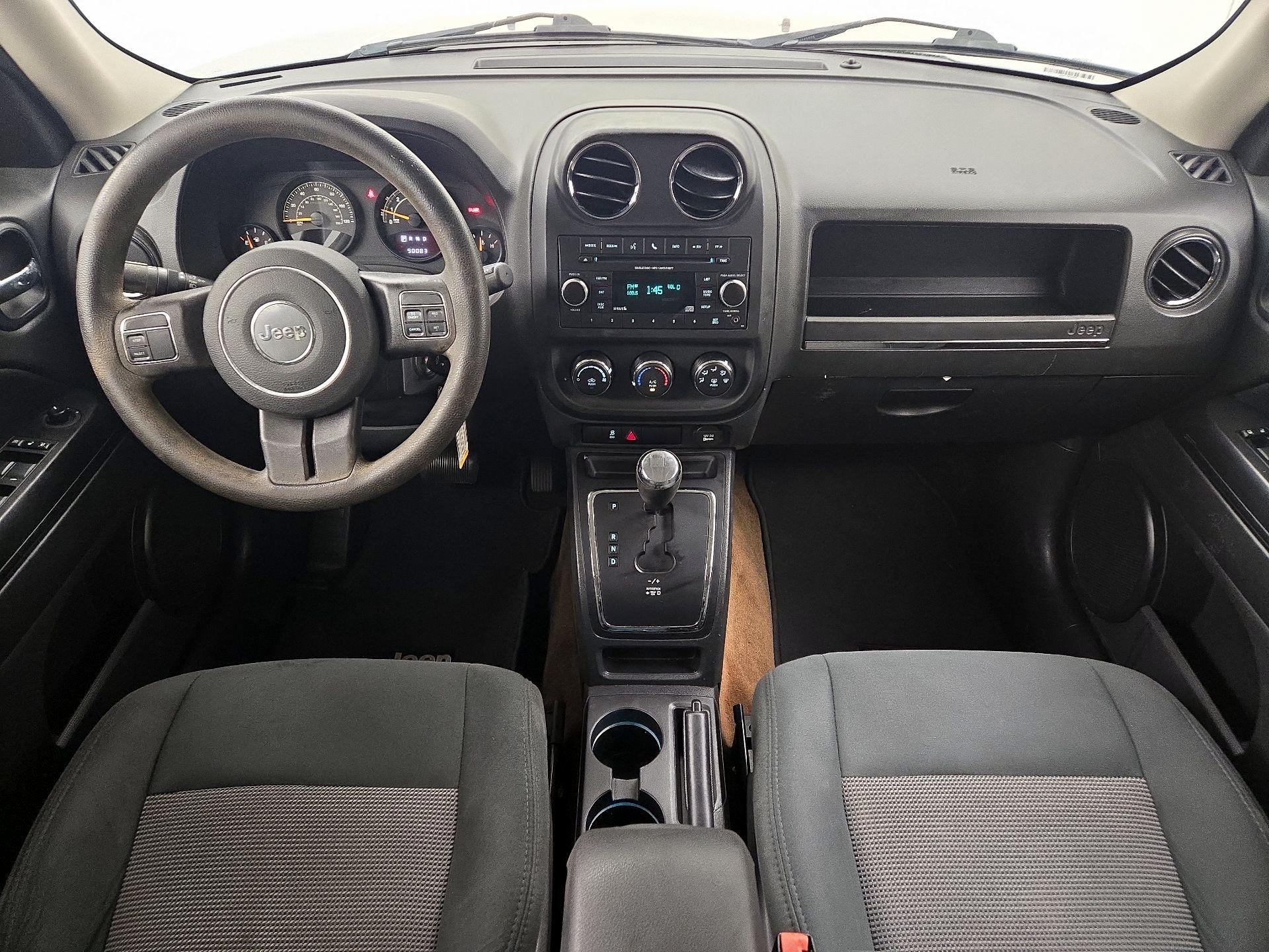 Thumbnail: 2016 Jeep Patriot - 9