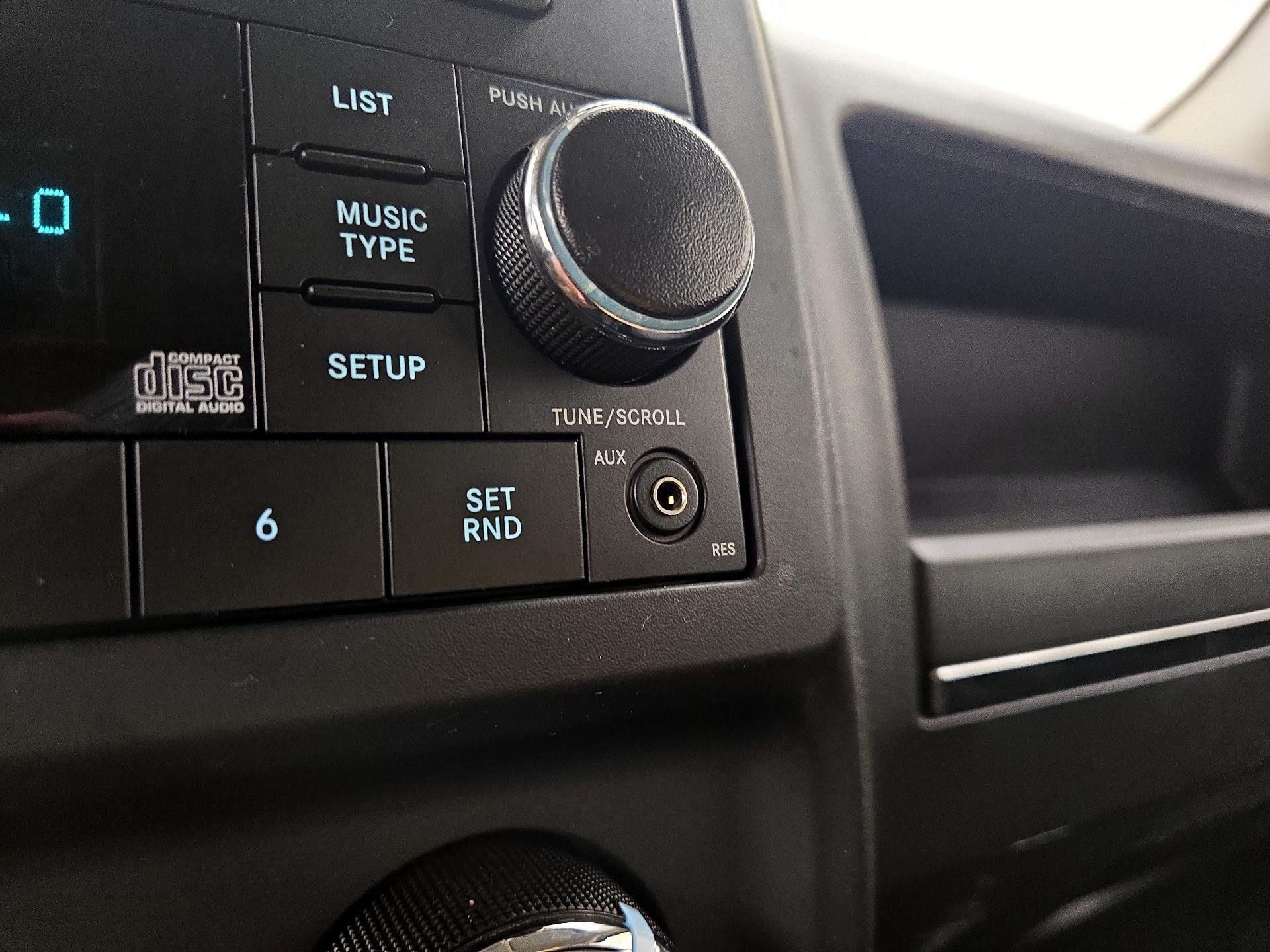 Thumbnail: 2016 Jeep Patriot - 16