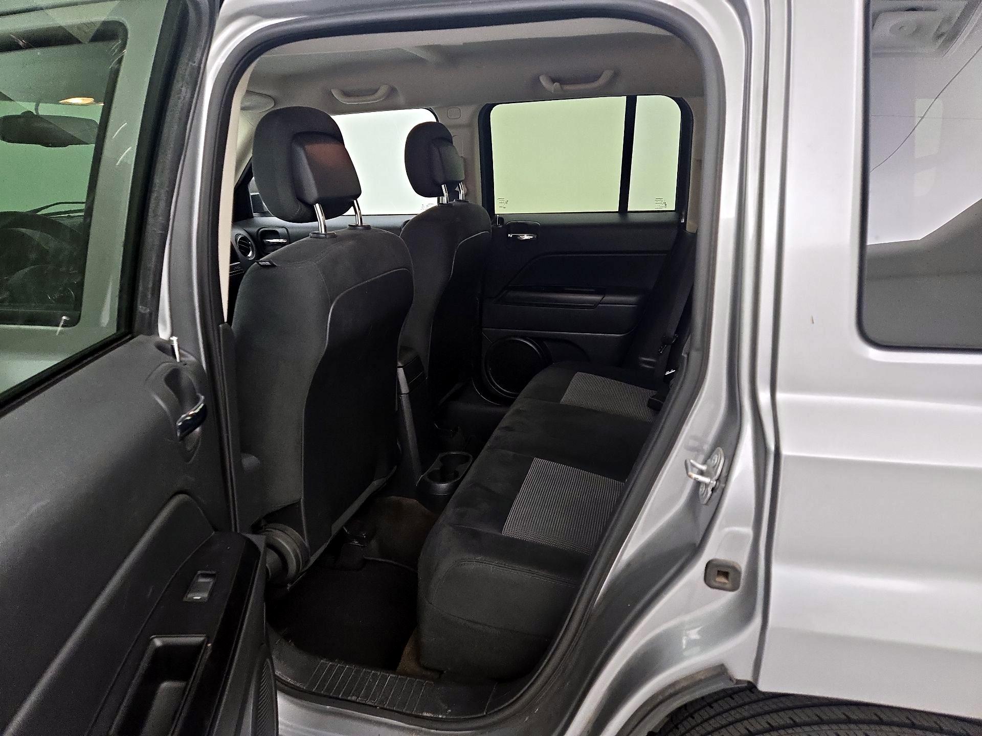 Thumbnail: 2016 Jeep Patriot - 17