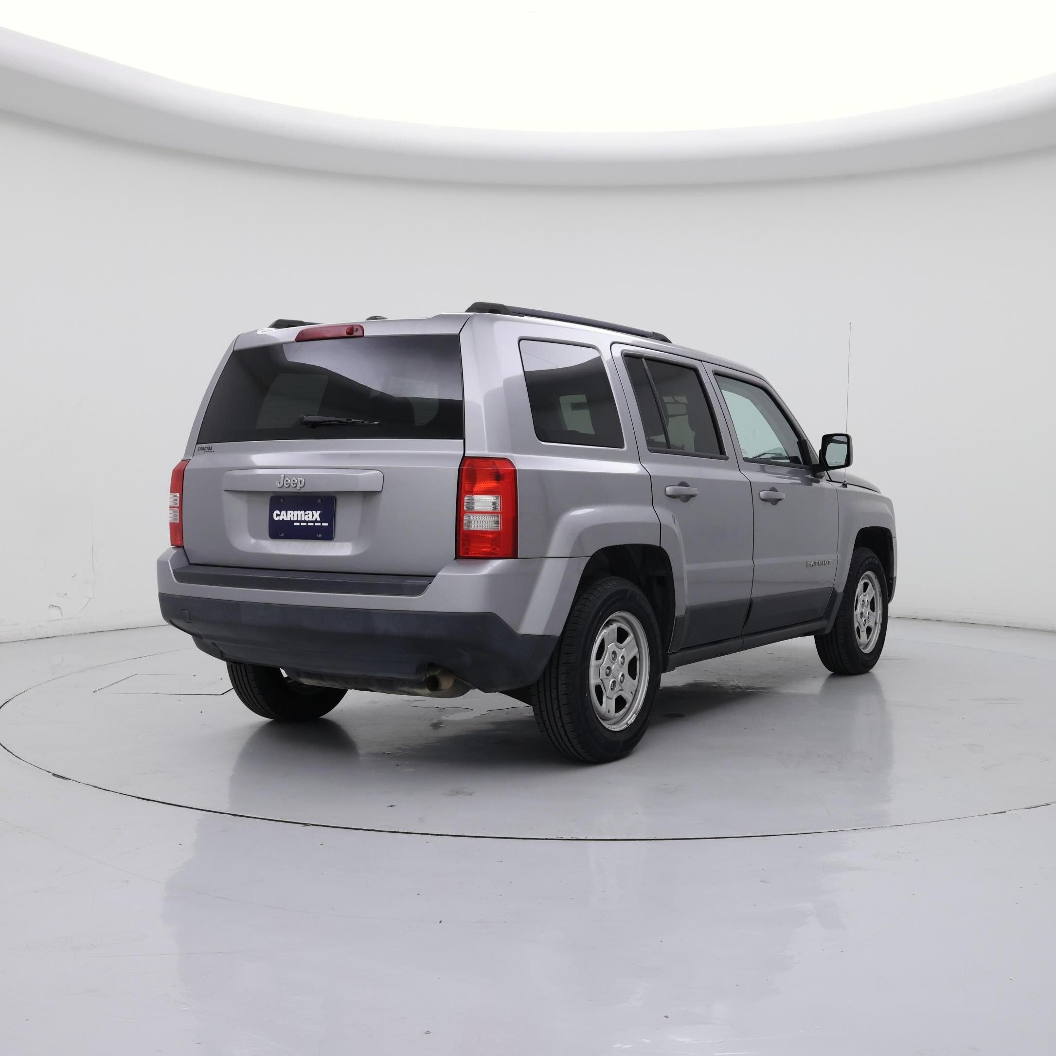 Thumbnail: 2016 Jeep Patriot - 8