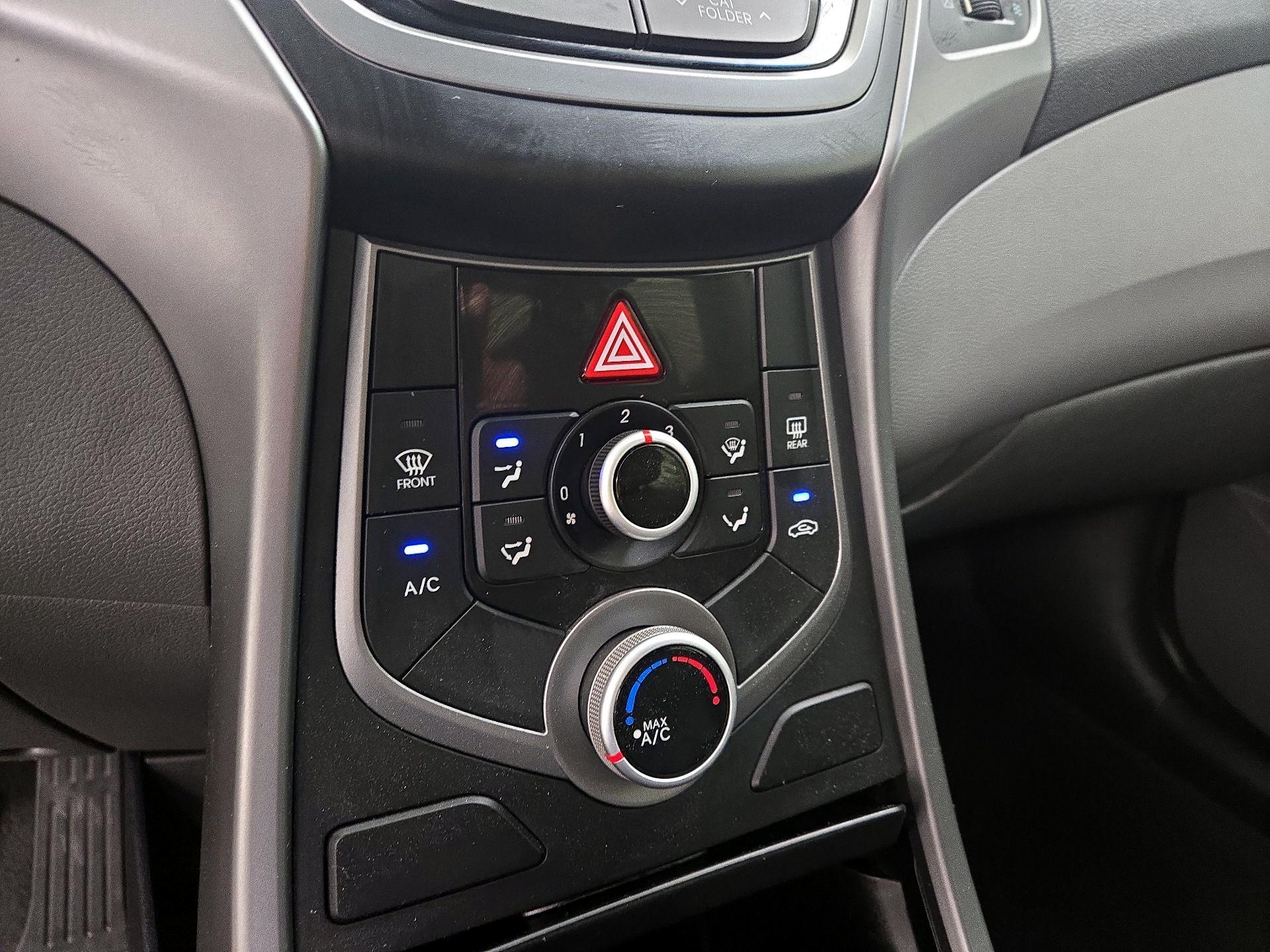 Thumbnail: 2015 Hyundai Elantra - 15