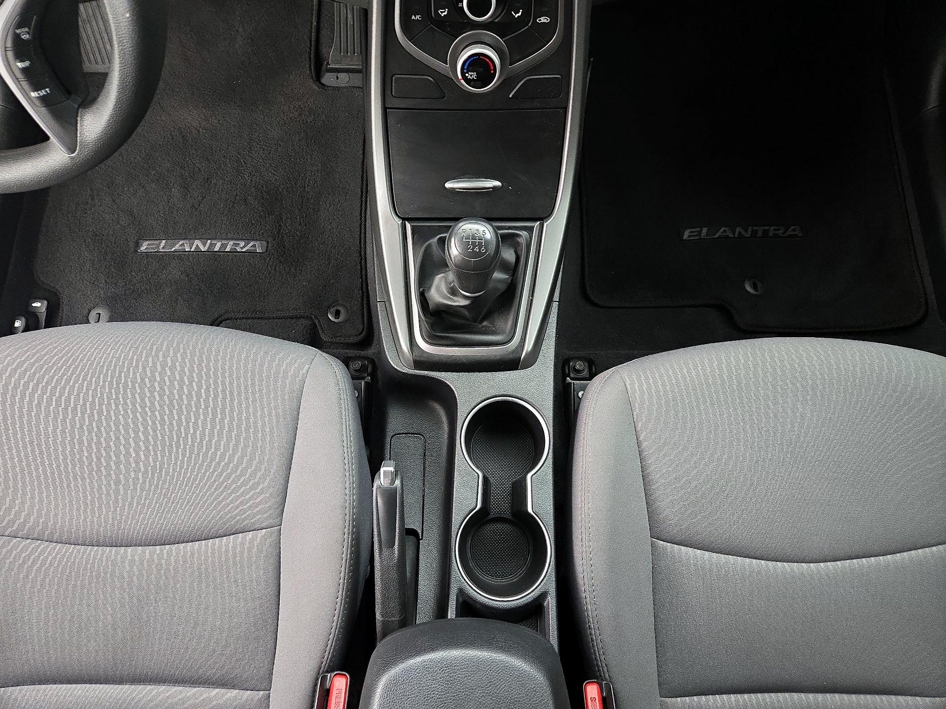 Thumbnail: 2015 Hyundai Elantra - 16