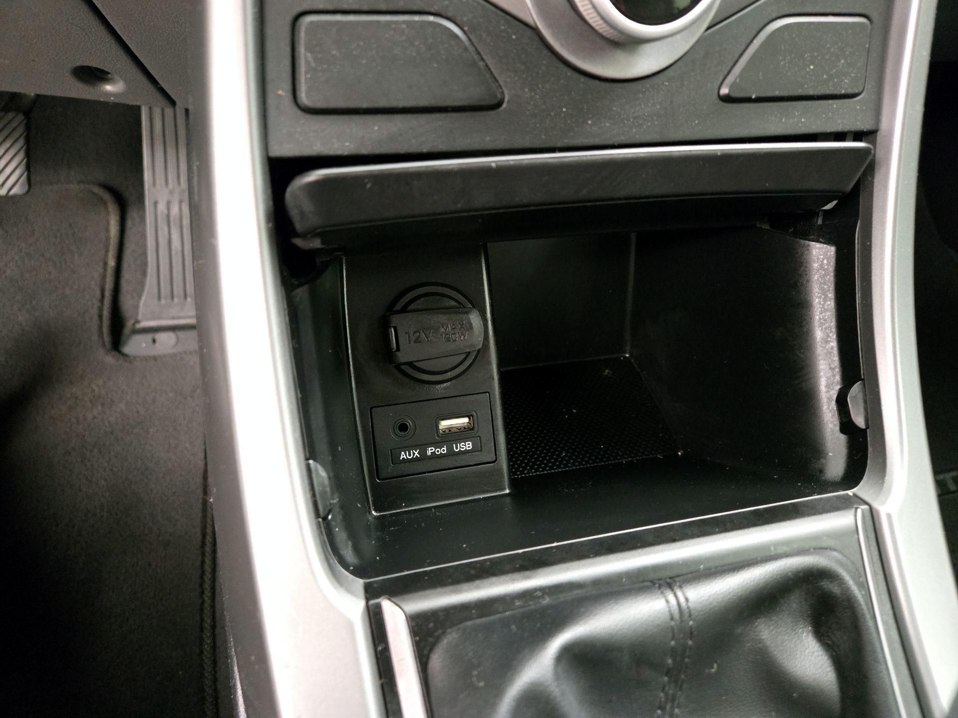 Thumbnail: 2015 Hyundai Elantra - 17