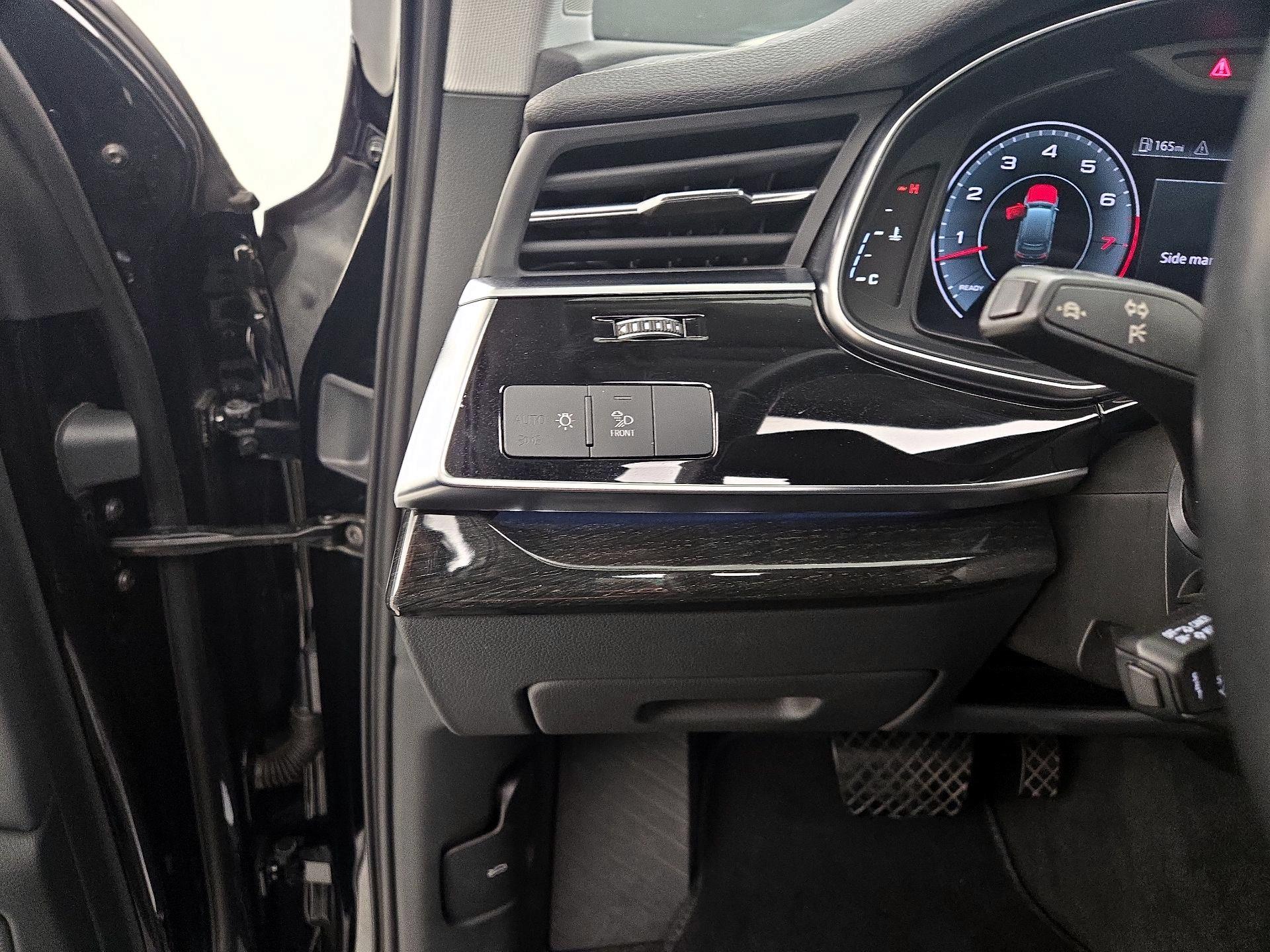 Thumbnail: 2023 Audi Q7 - 13