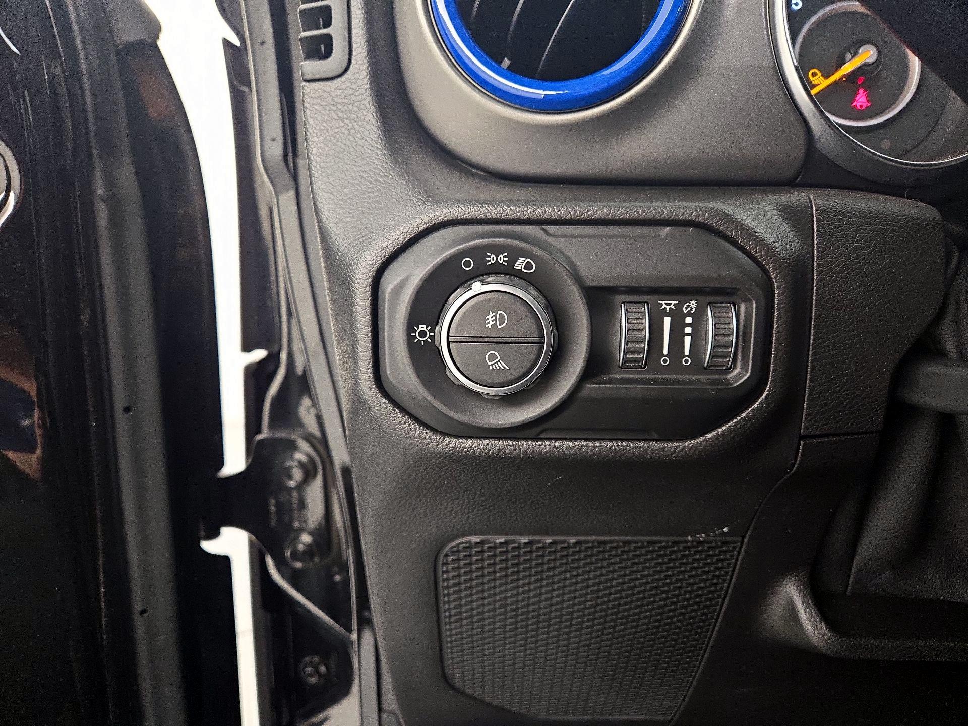 Thumbnail: 2021 Jeep Gladiator - 13