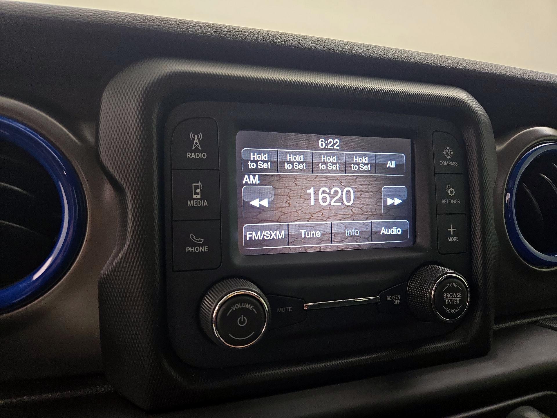 Thumbnail: 2021 Jeep Gladiator - 15