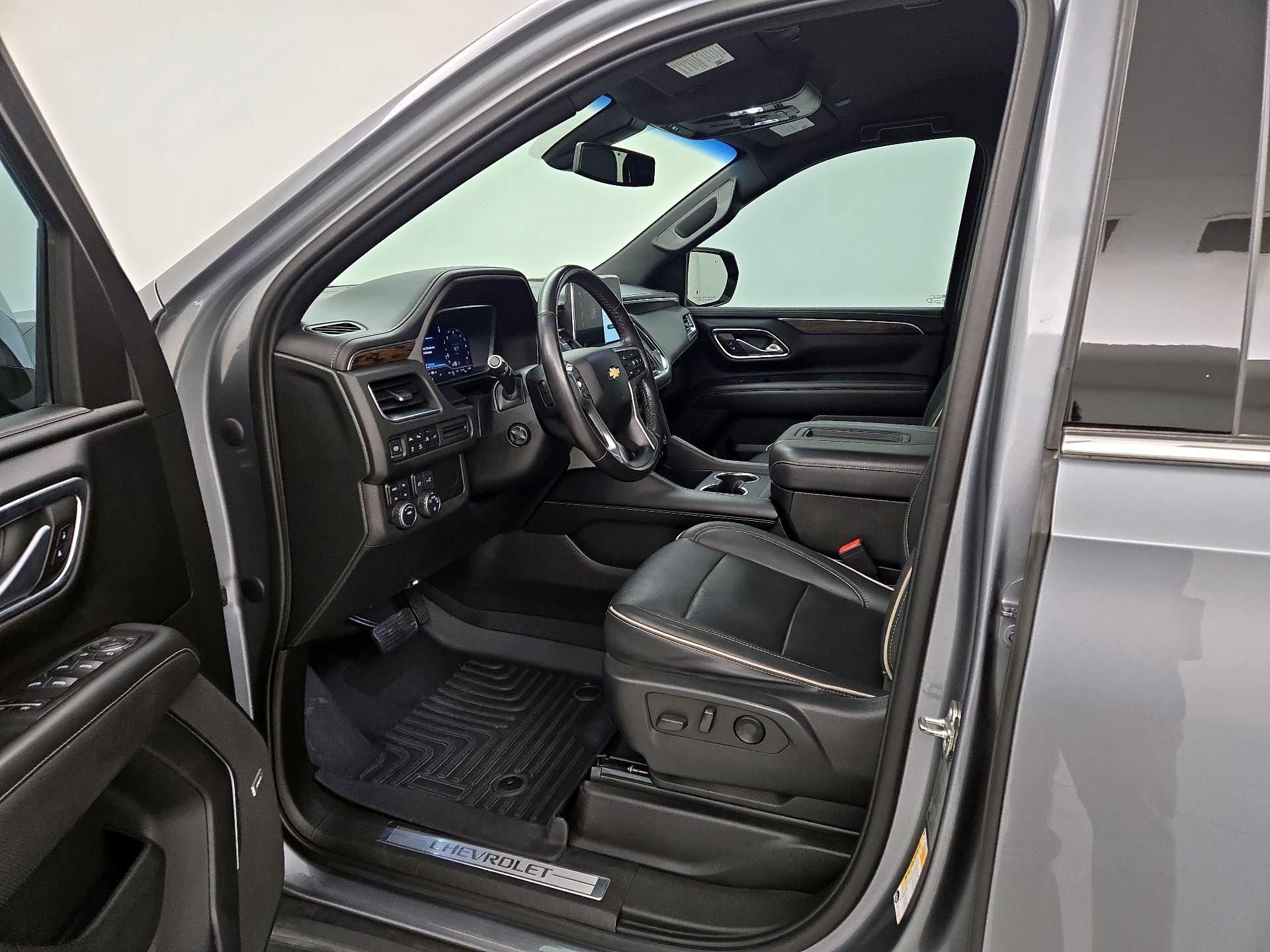 Thumbnail: 2022 Chevrolet Suburban - 11