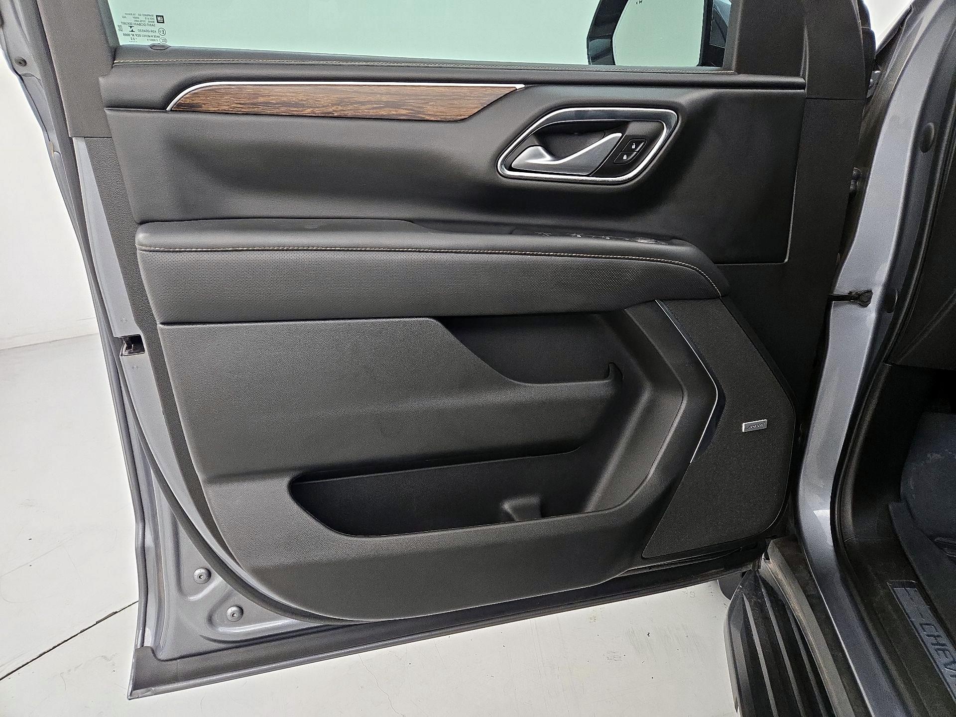 Thumbnail: 2022 Chevrolet Suburban - 12