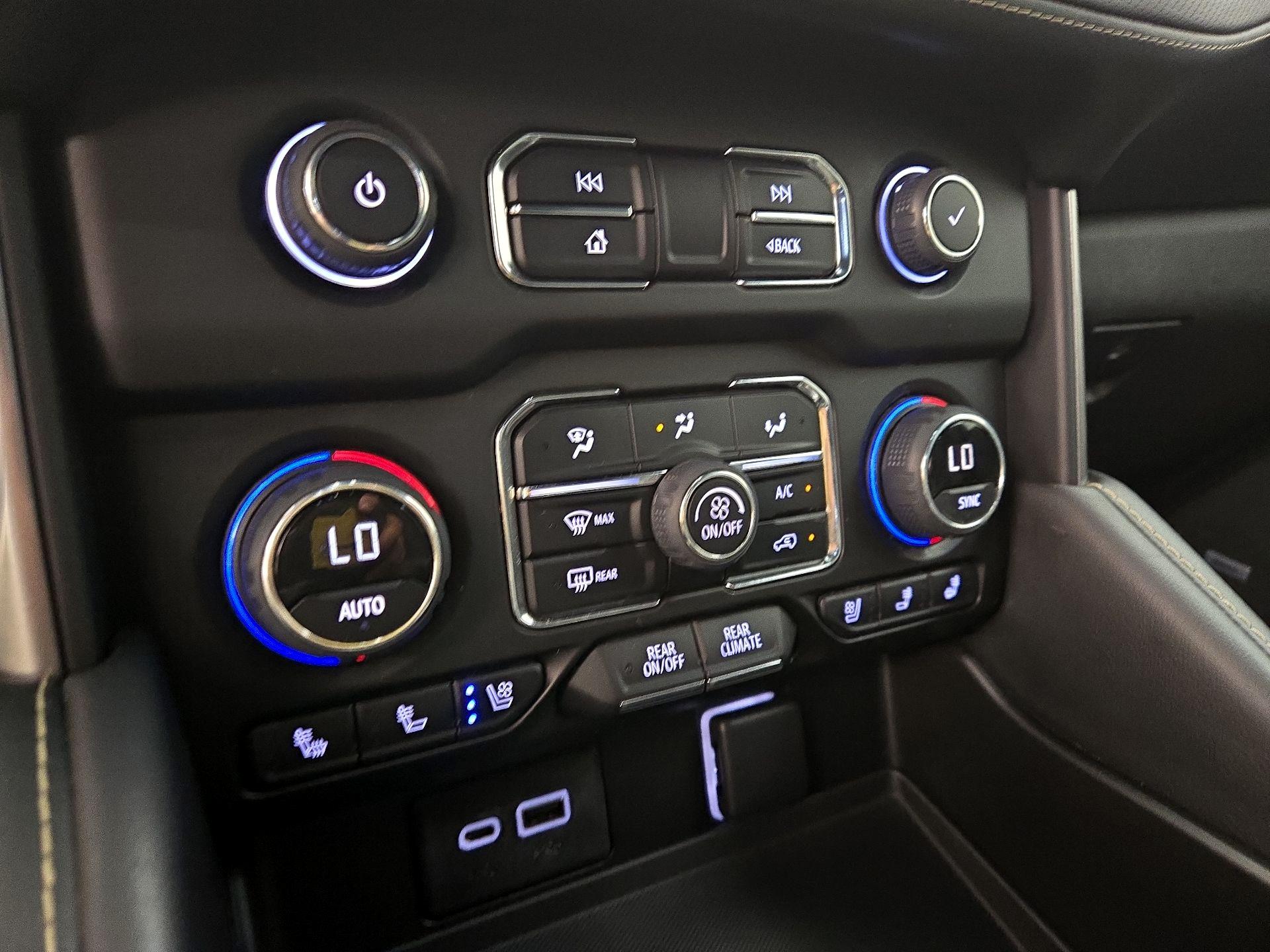 Thumbnail: 2022 Chevrolet Suburban - 16