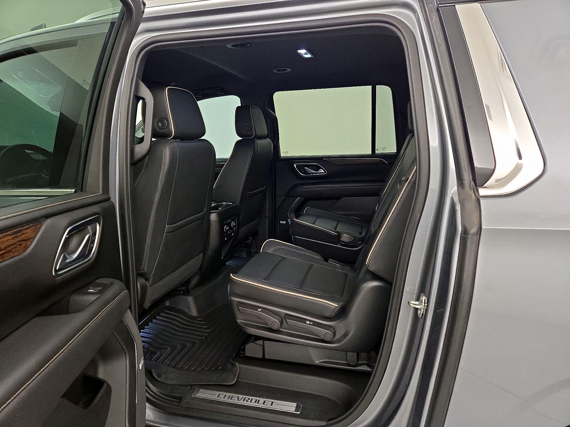 Thumbnail: 2022 Chevrolet Suburban - 19