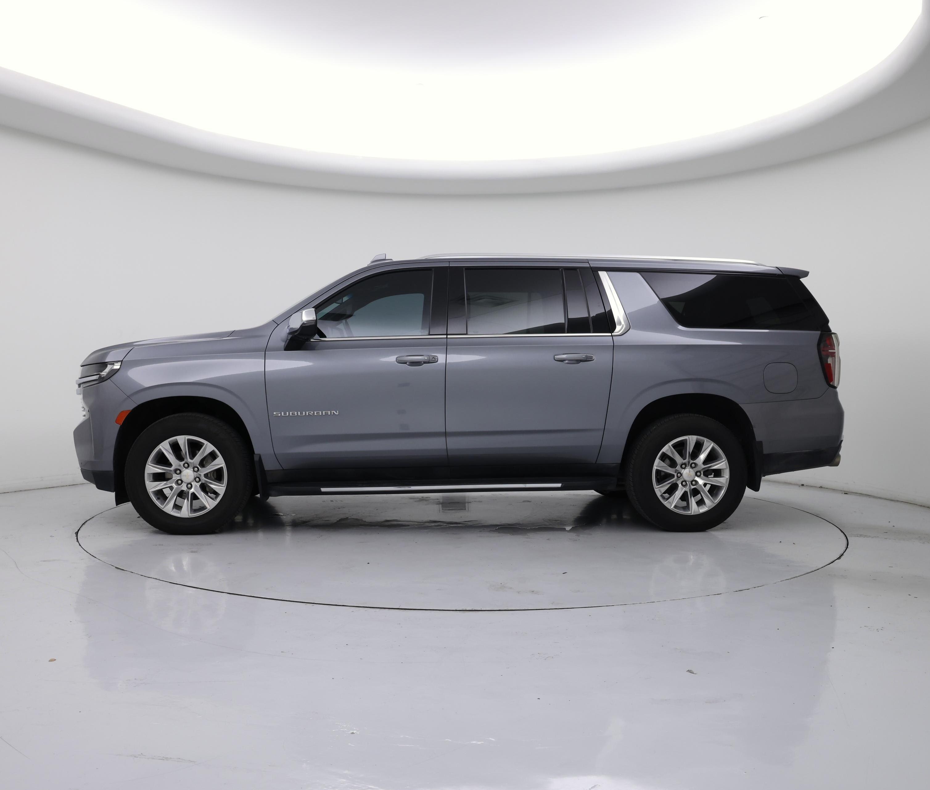 Thumbnail: 2022 Chevrolet Suburban - 3