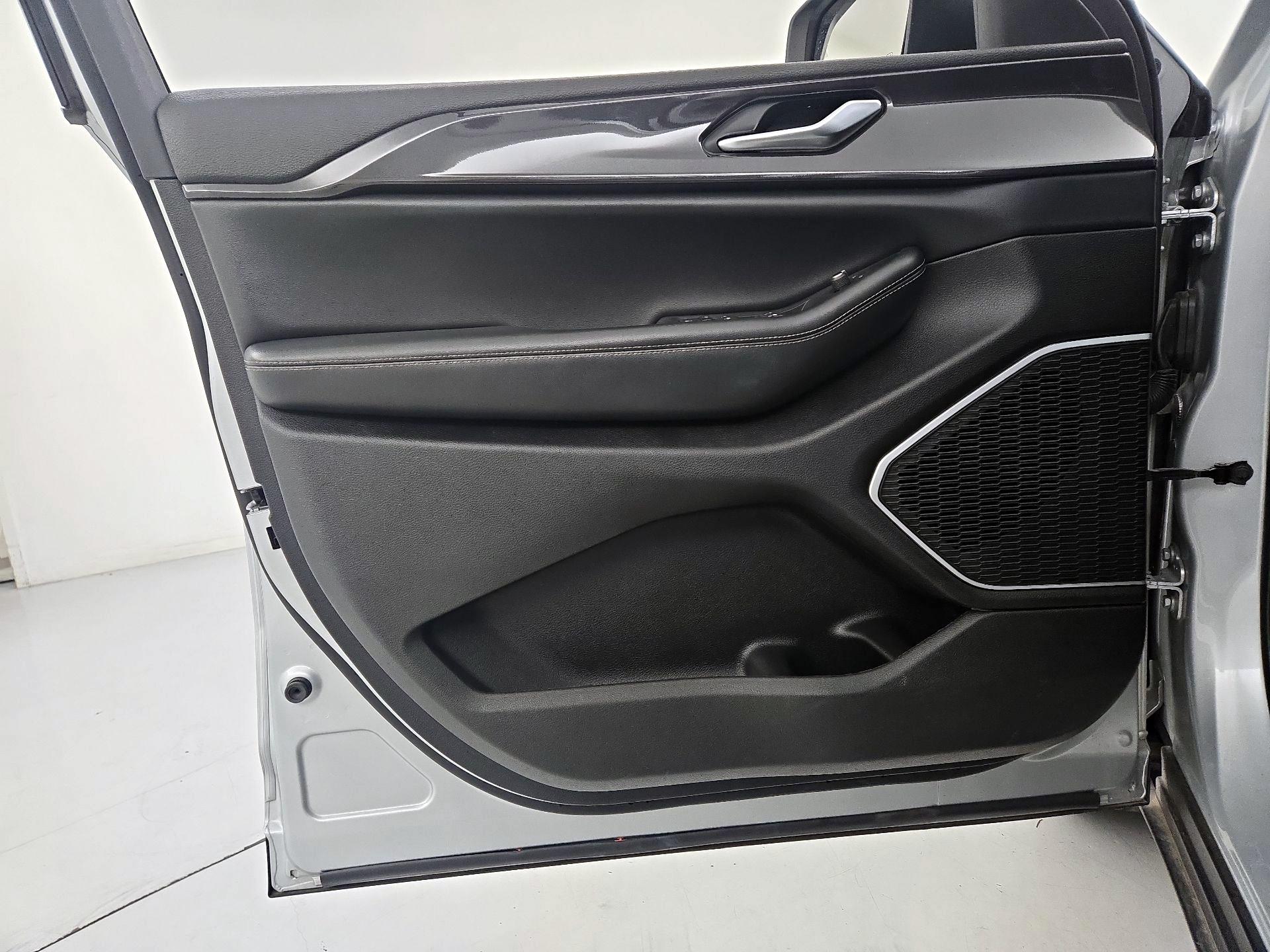 Thumbnail: 2022 Jeep Grand Cherokee L - 12