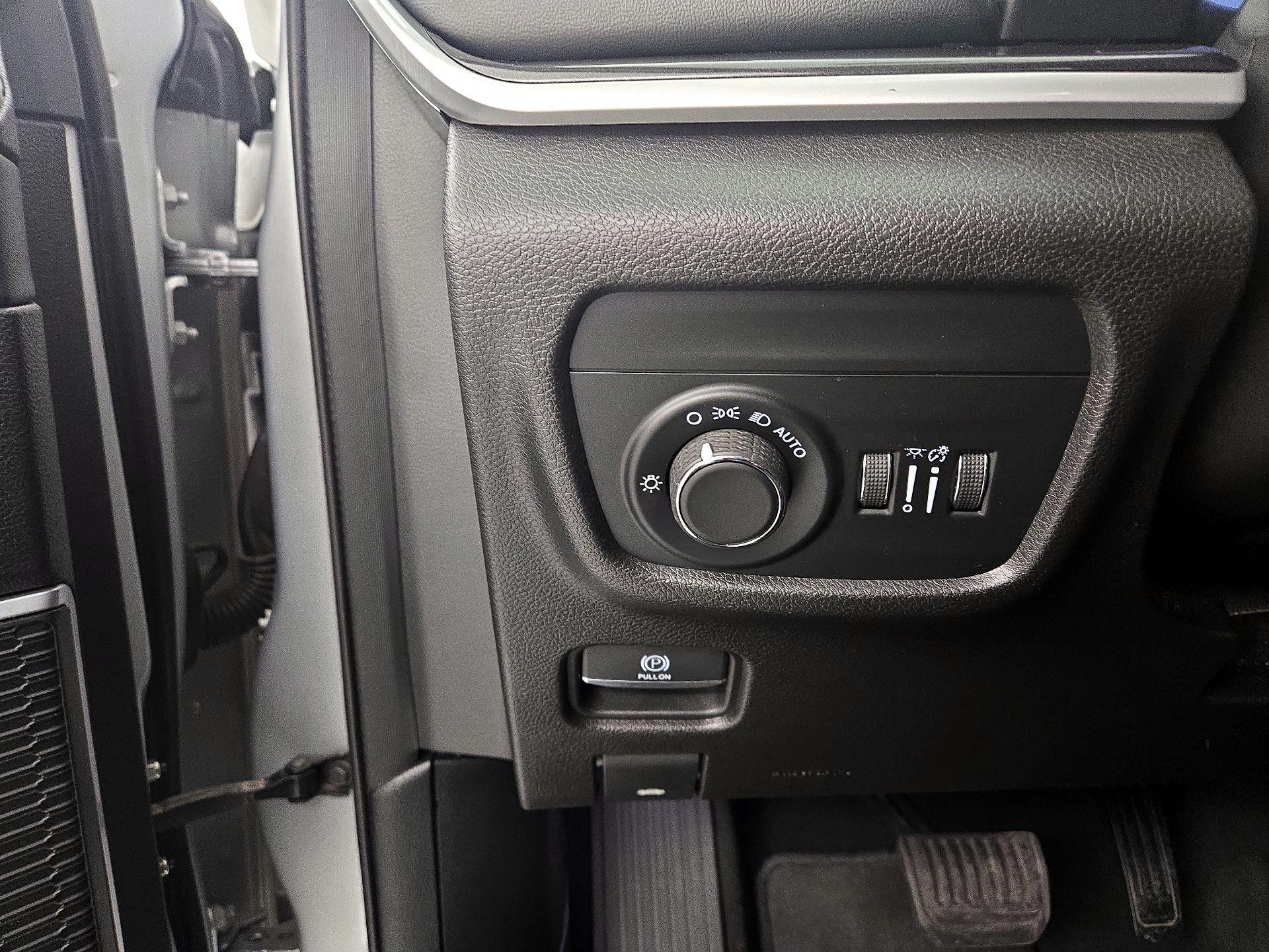 Thumbnail: 2022 Jeep Grand Cherokee L - 13