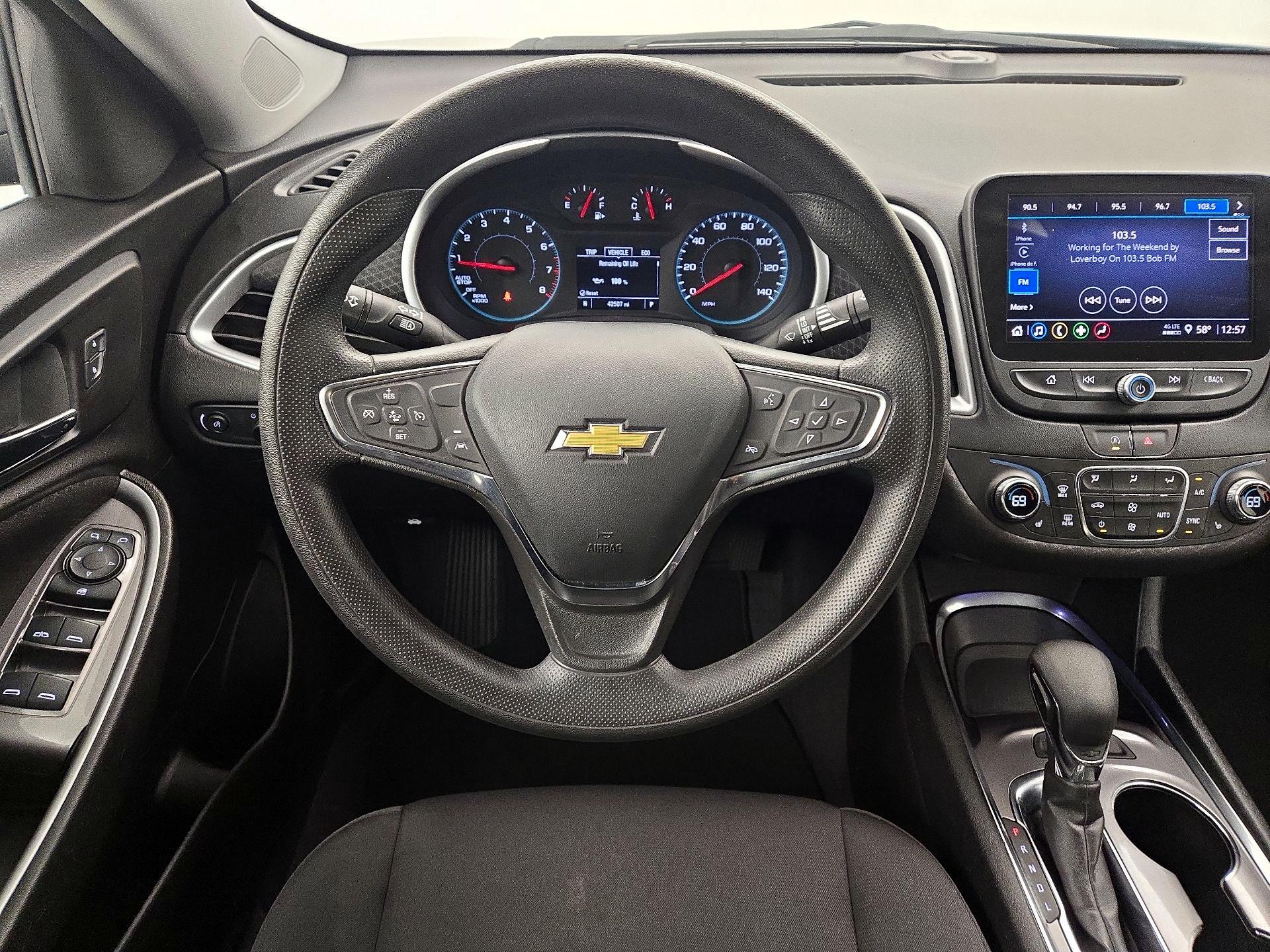 Thumbnail: 2023 Chevrolet Malibu - 10