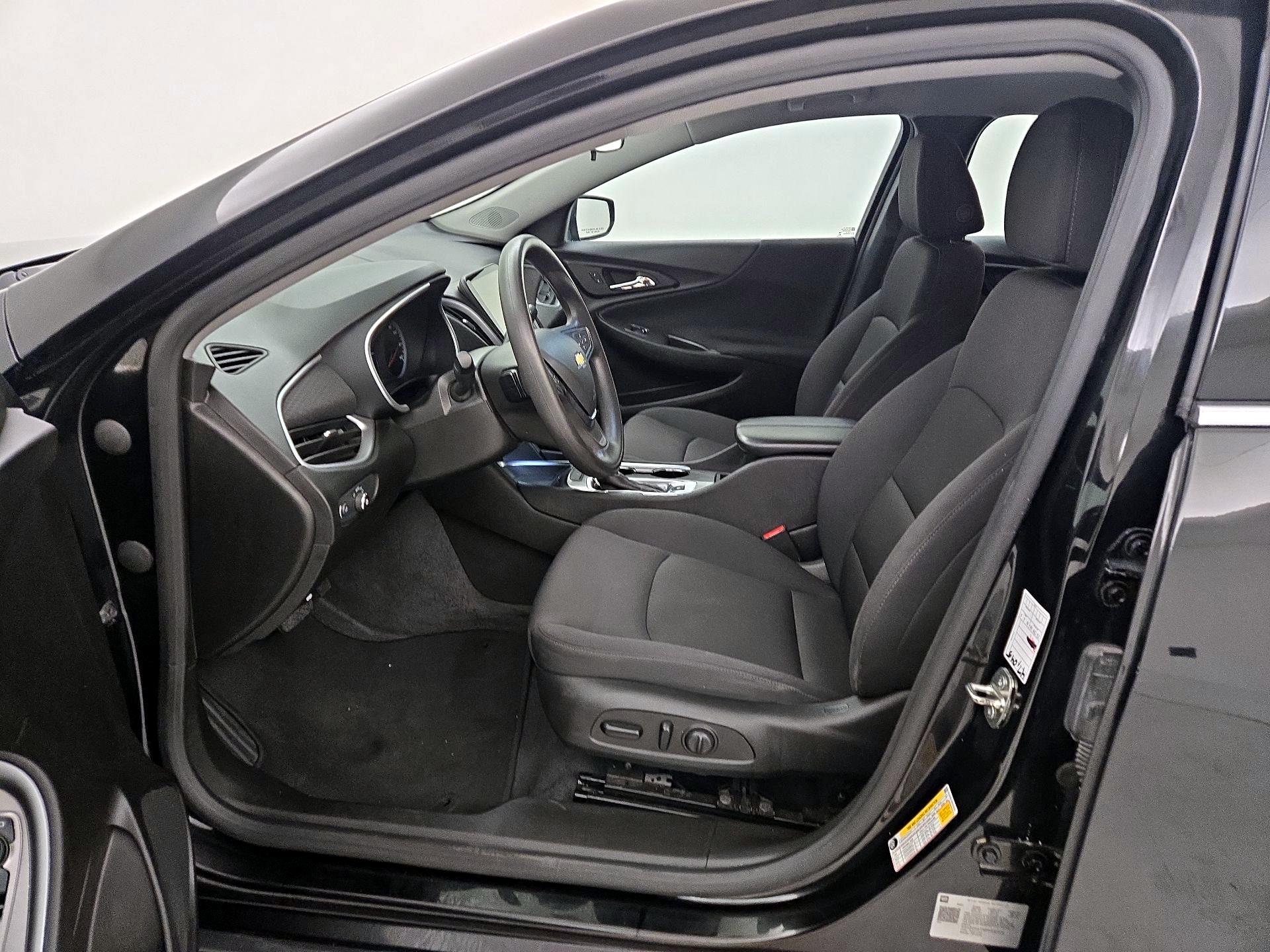 Thumbnail: 2023 Chevrolet Malibu - 11