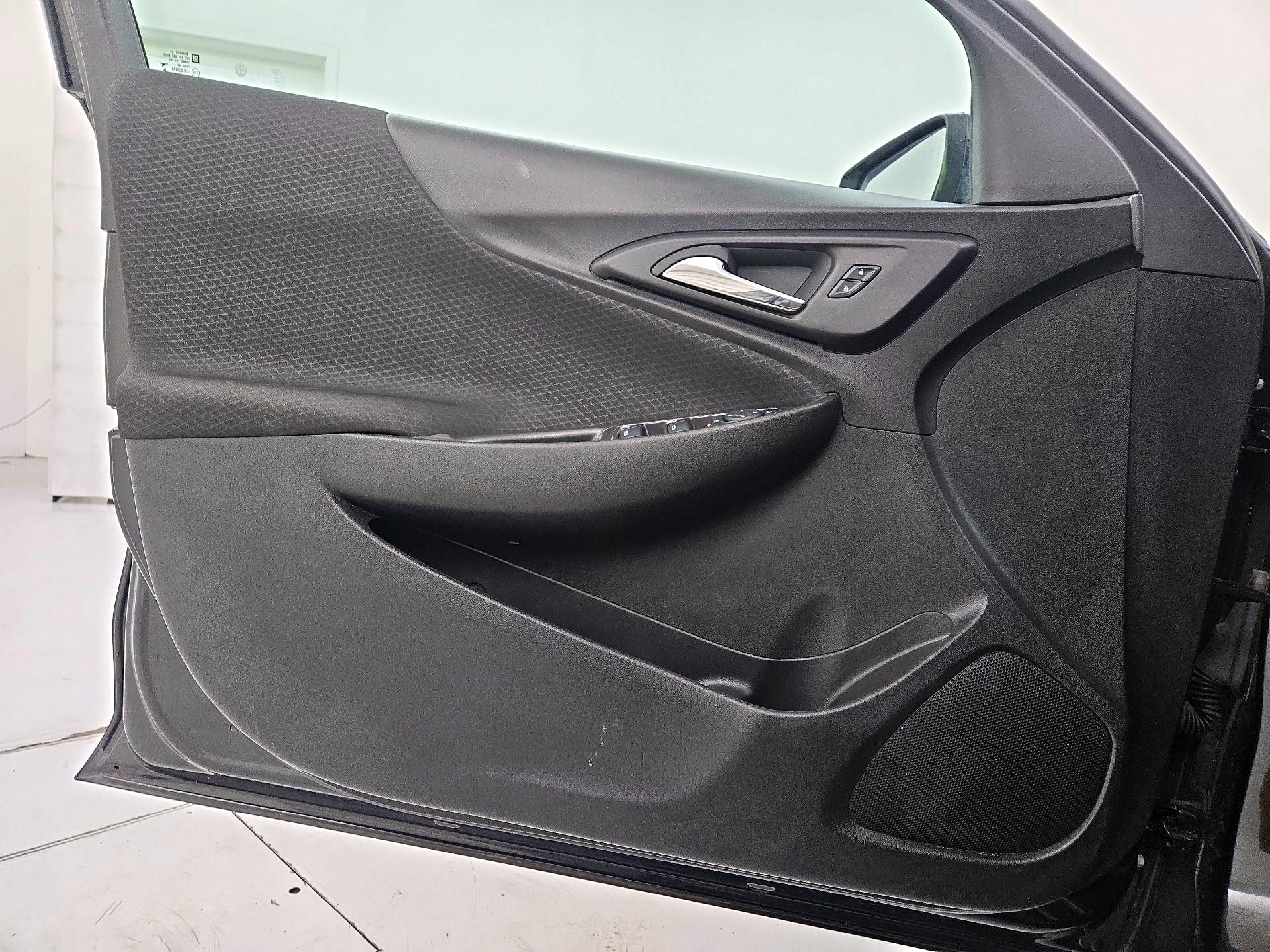 Thumbnail: 2023 Chevrolet Malibu - 12