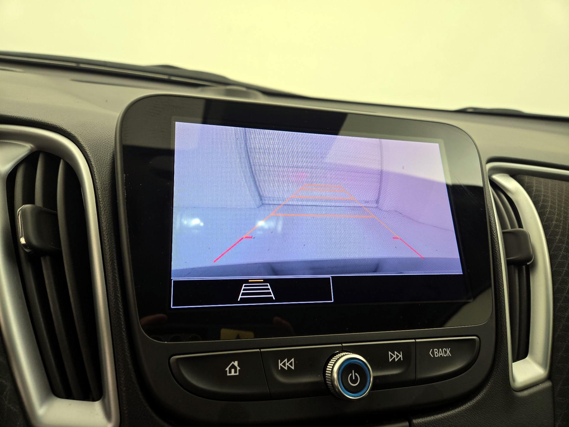 Thumbnail: 2023 Chevrolet Malibu - 14