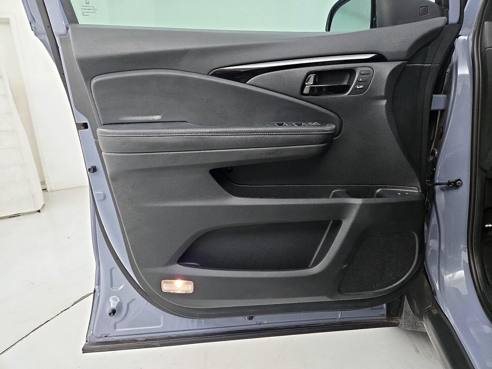 Thumbnail: 2022 Honda Passport - 12