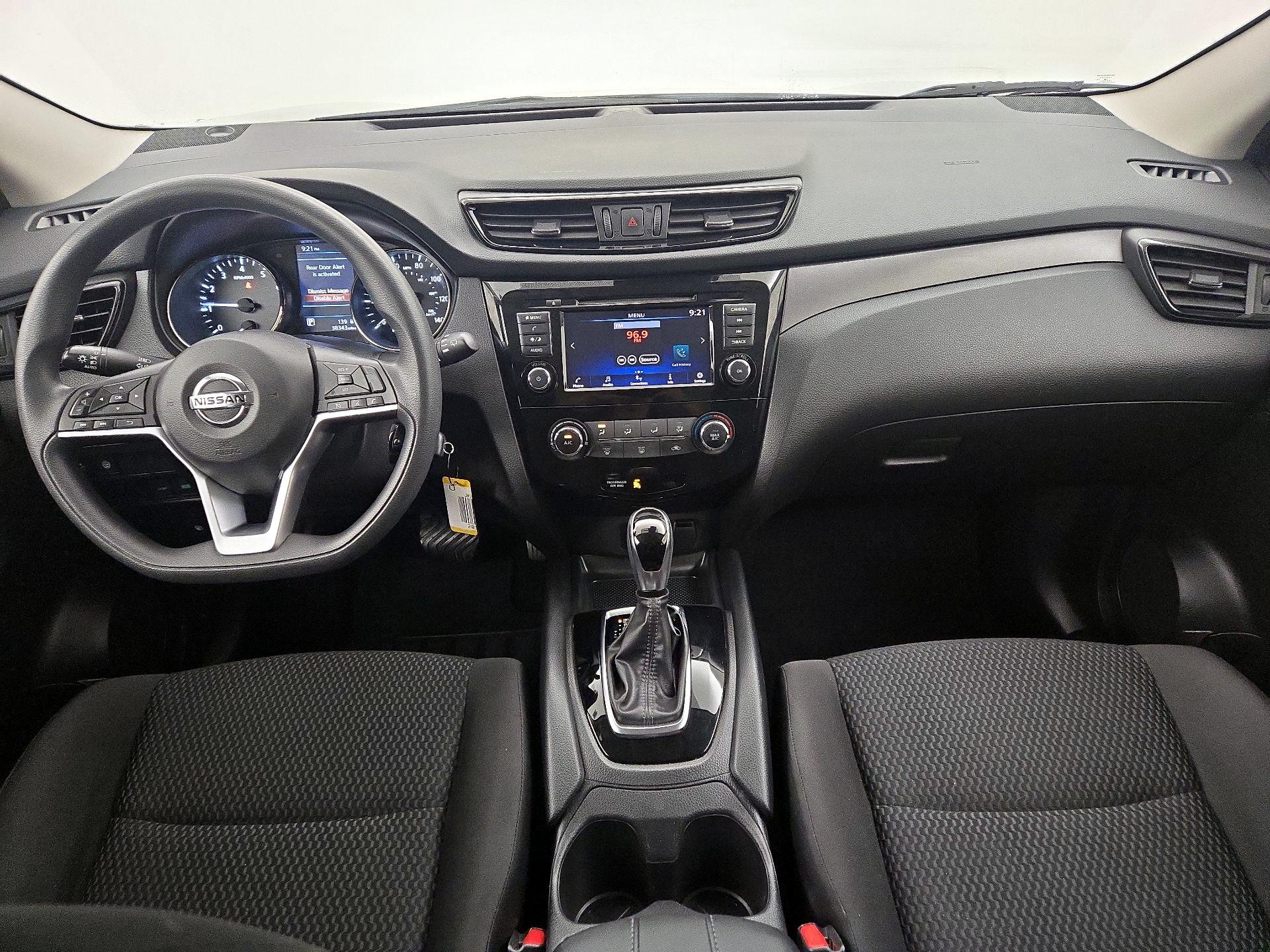 Thumbnail: 2020 Nissan Rogue Sport - 9