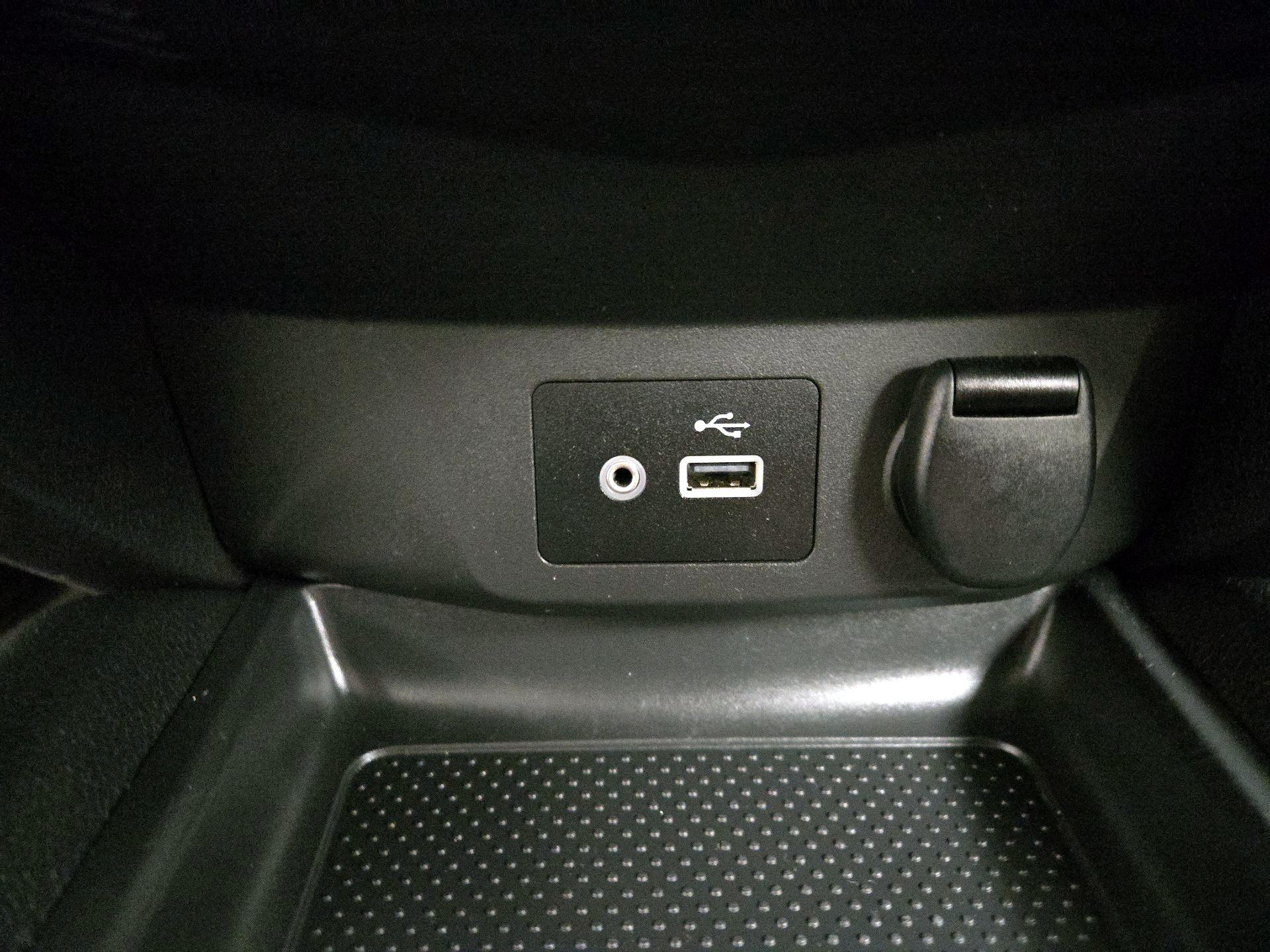 Thumbnail: 2020 Nissan Rogue Sport - 18