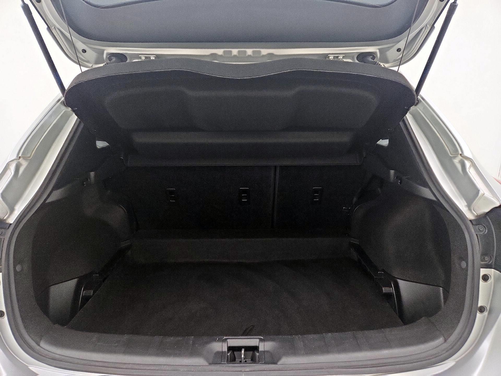 Thumbnail: 2020 Nissan Rogue Sport - 20