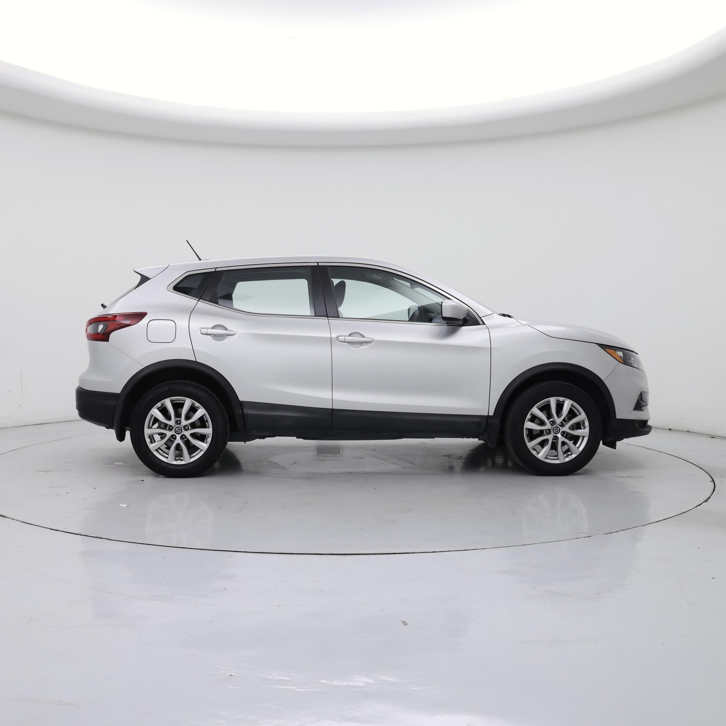 Thumbnail: 2020 Nissan Rogue Sport - 7