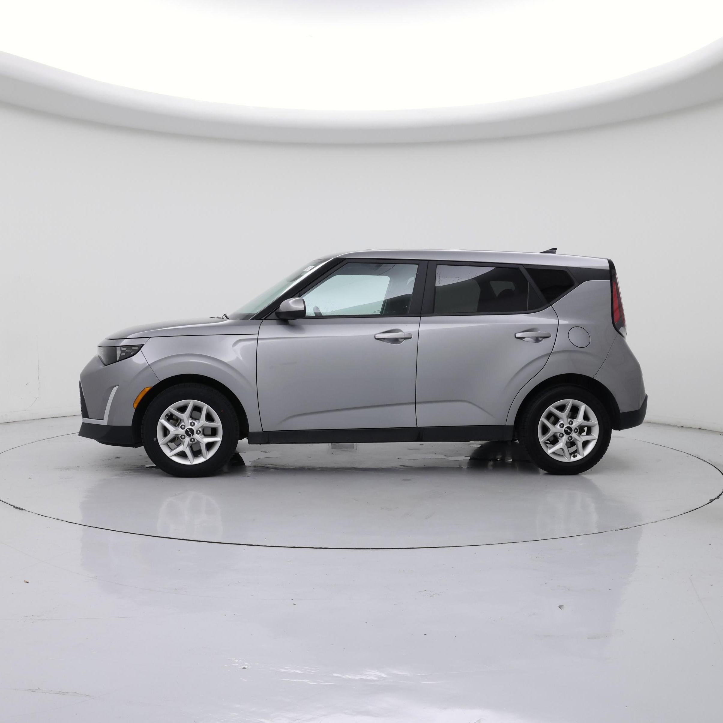 Thumbnail: 2023 Kia Soul - 3