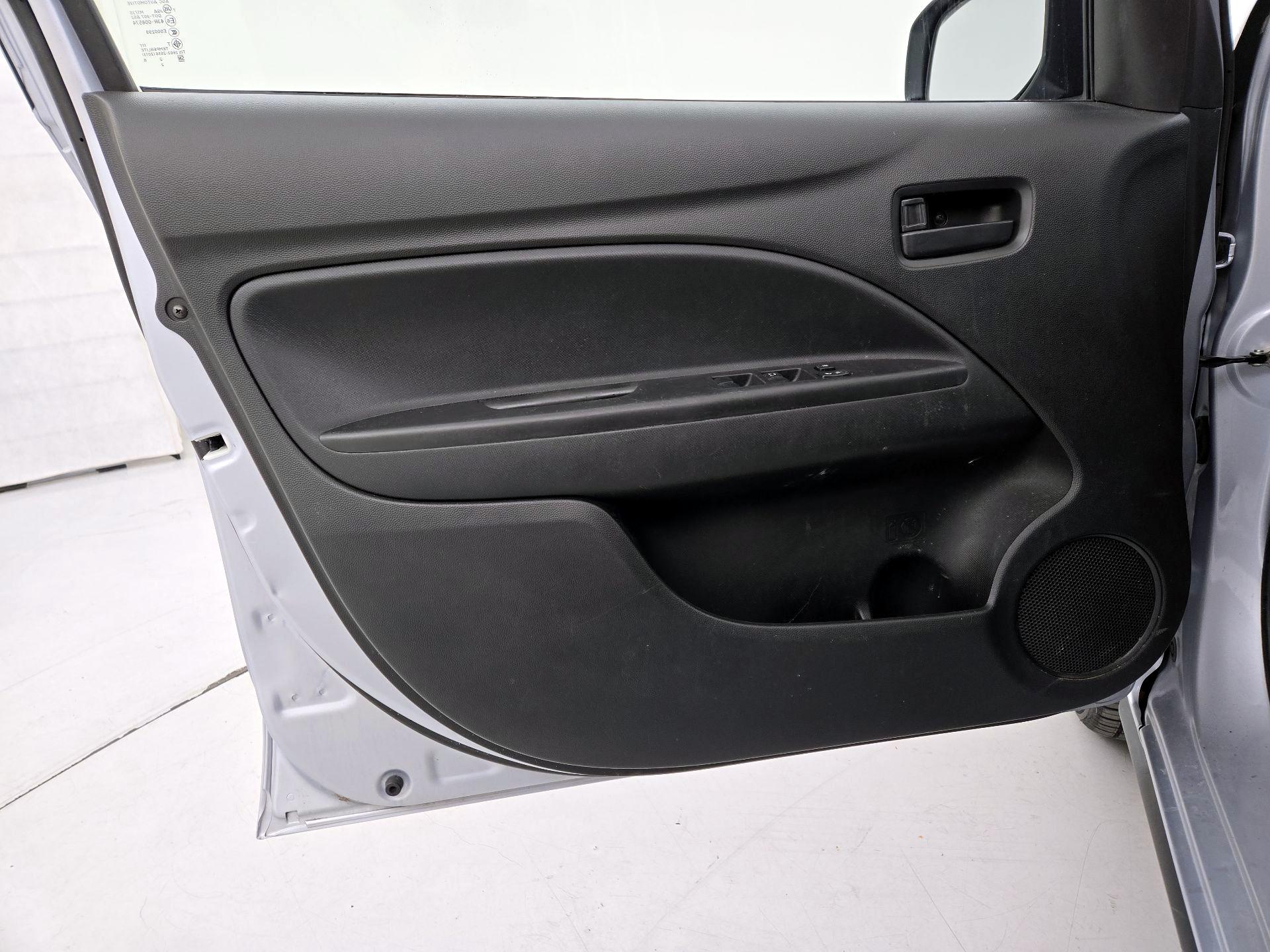 Thumbnail: 2020 Mitsubishi Mirage - 12