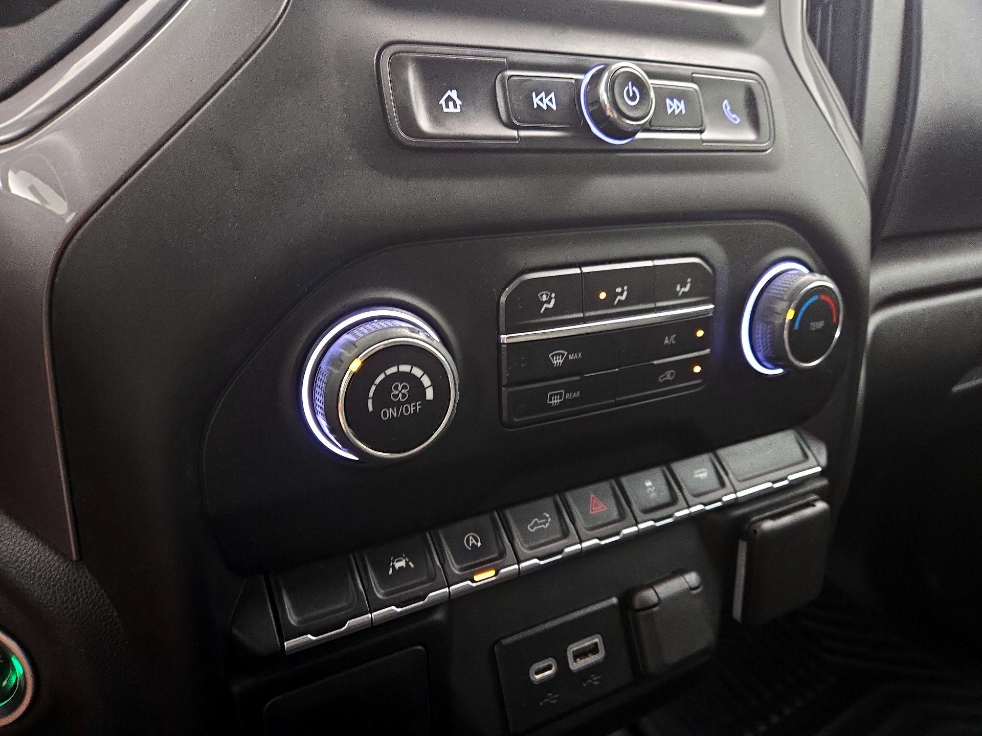 Thumbnail: 2022 Chevrolet Silverado 1500 - 16