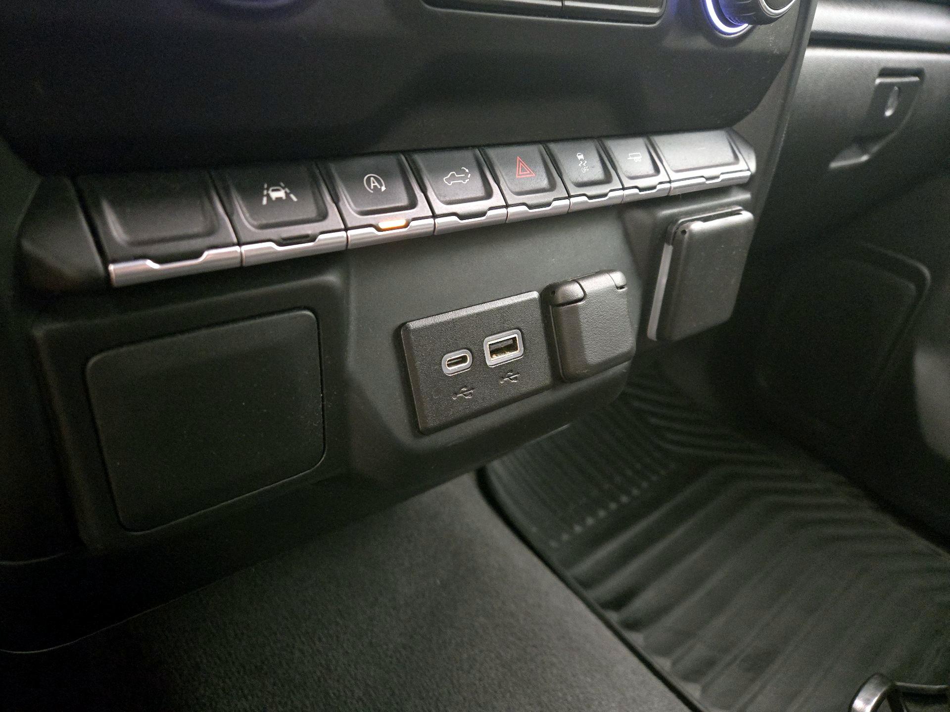 Thumbnail: 2022 Chevrolet Silverado 1500 - 18