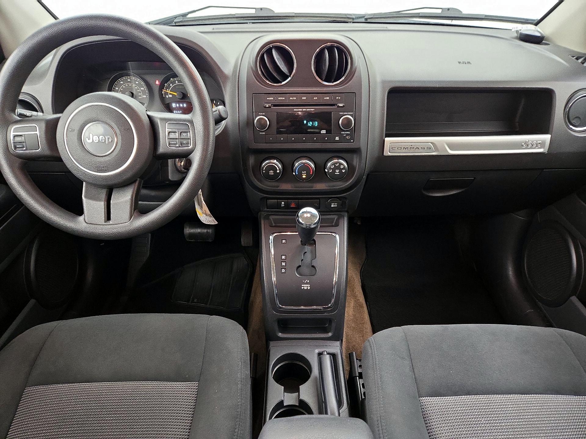 Thumbnail: 2015 Jeep Compass - 9