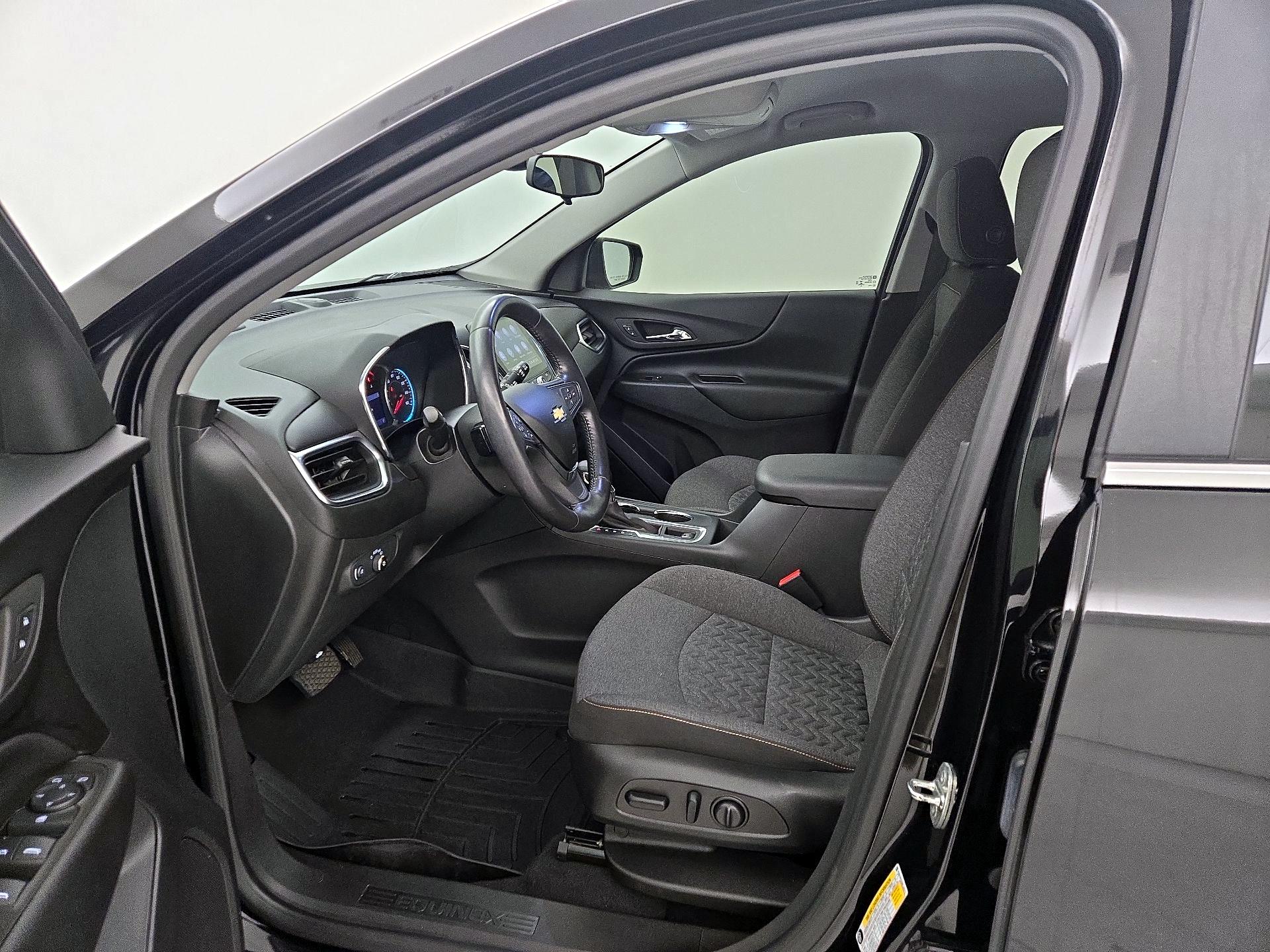 Thumbnail: 2022 Chevrolet Equinox - 11