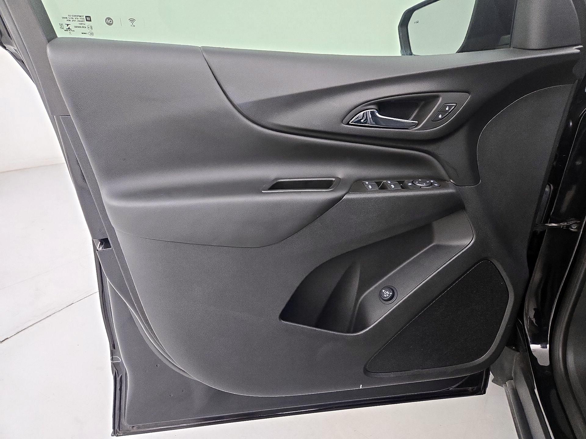 Thumbnail: 2022 Chevrolet Equinox - 12