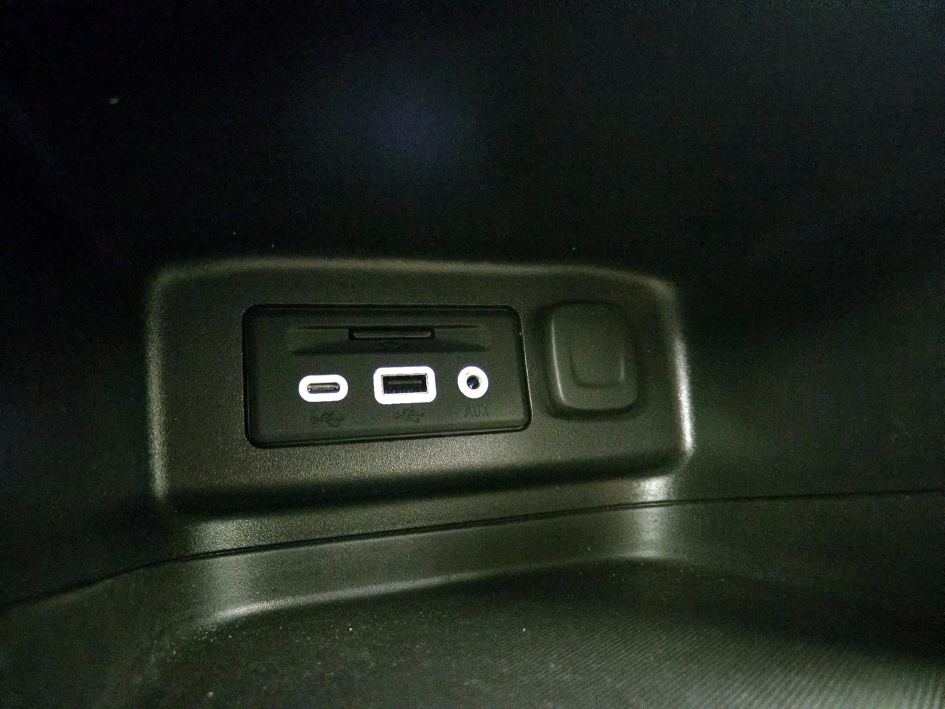 Thumbnail: 2022 Chevrolet Equinox - 19